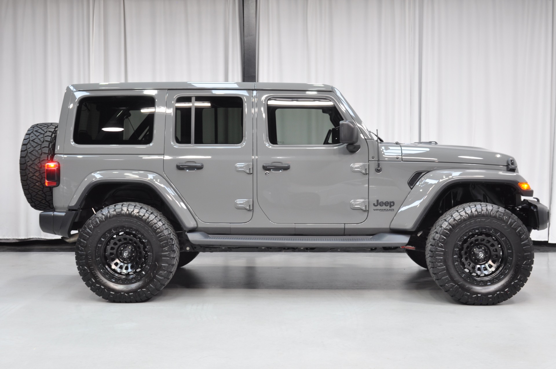 Used 2020 Jeep Wrangler Unlimited Sahara Altitude For Sale (Sold) | Momentum Motorcars Inc Stock #137769 Used 2020 Jeep Wrangler Unlimited Sahara Altitude For Sale (Sold) | Momentum Motorcars Inc Stock #137769