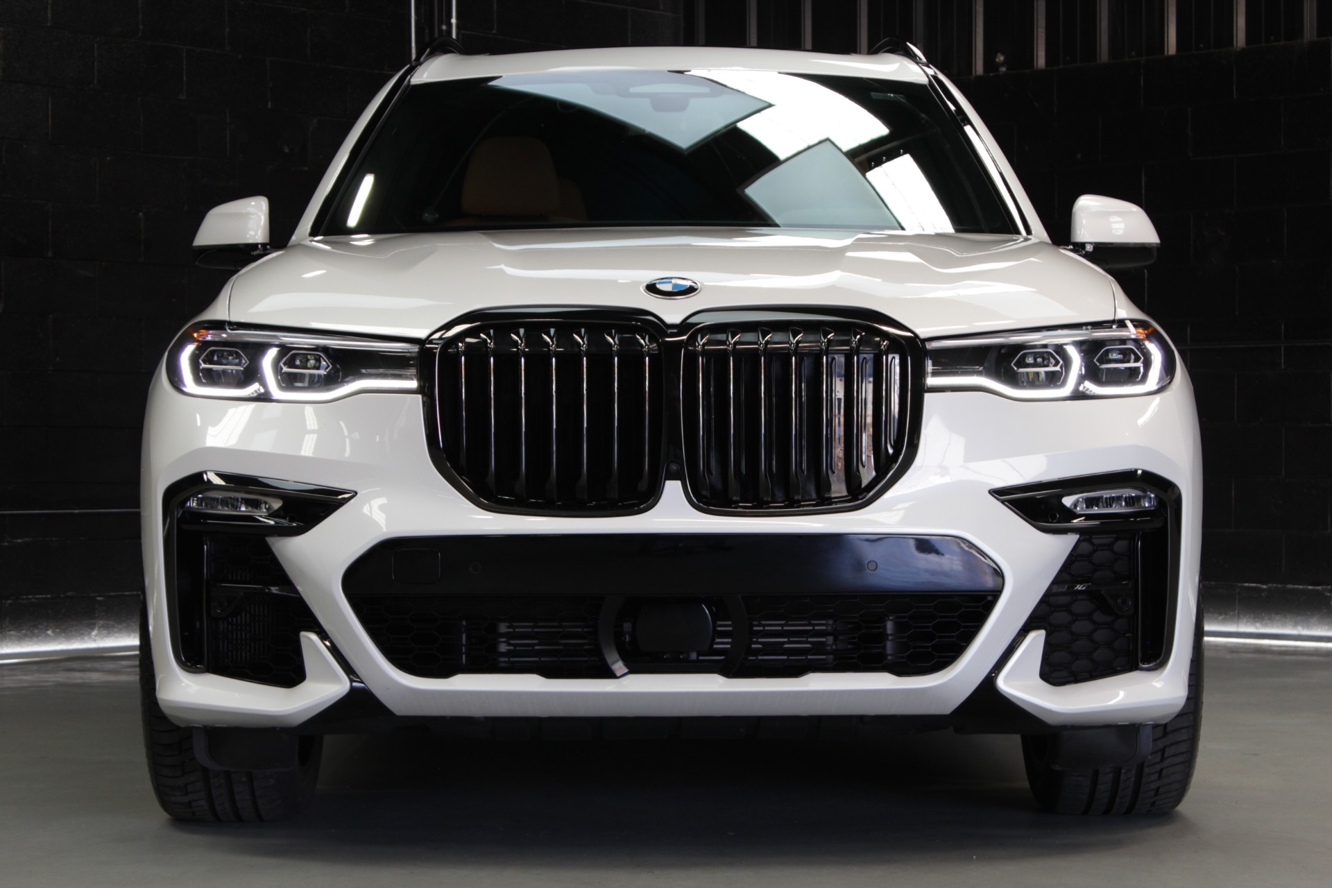 Grille Kit | BMW X7 xDrive 2021 Grille Kit | BMW X7 xDrive 2021