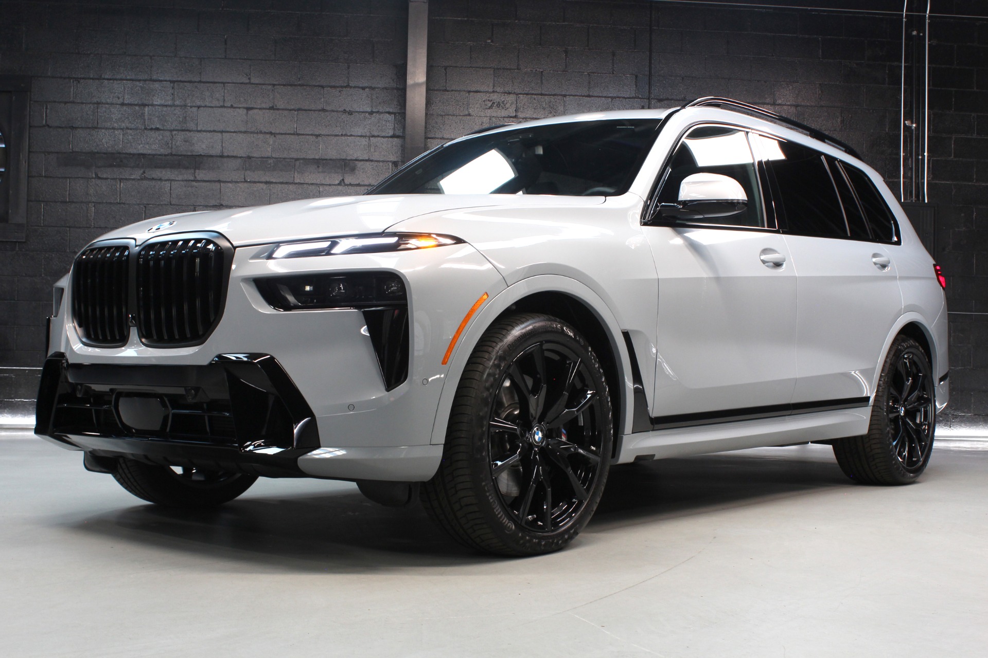 Used 2023 BMW X7 xDrive40i M Sport Package For Sale (Sold) | Momentum  Motorcars Inc Stock #P43623