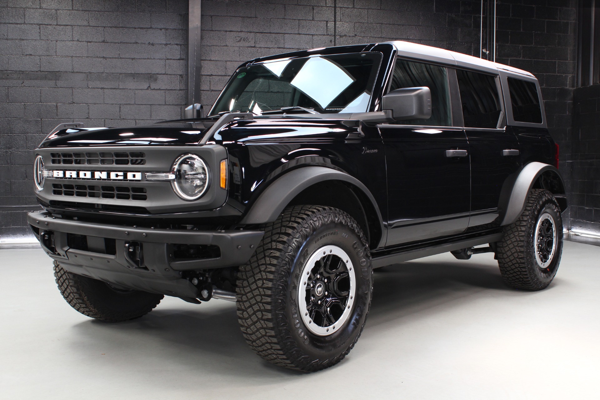 Rocker Panel Kit | FORD BRONCO 4 DOOR BLACK DIAMOND 2022