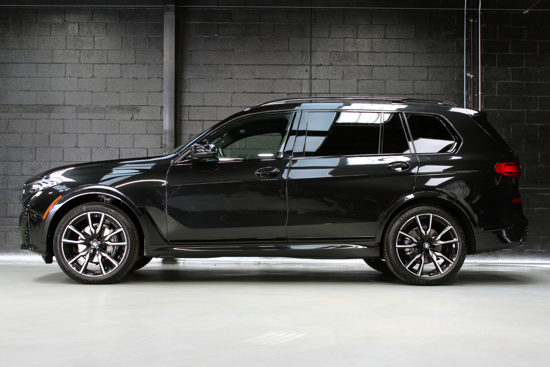 Rocker Panel Kit | BMW X7 M SPORT 2022 Rocker Panel Kit | BMW X7 M SPORT 2022