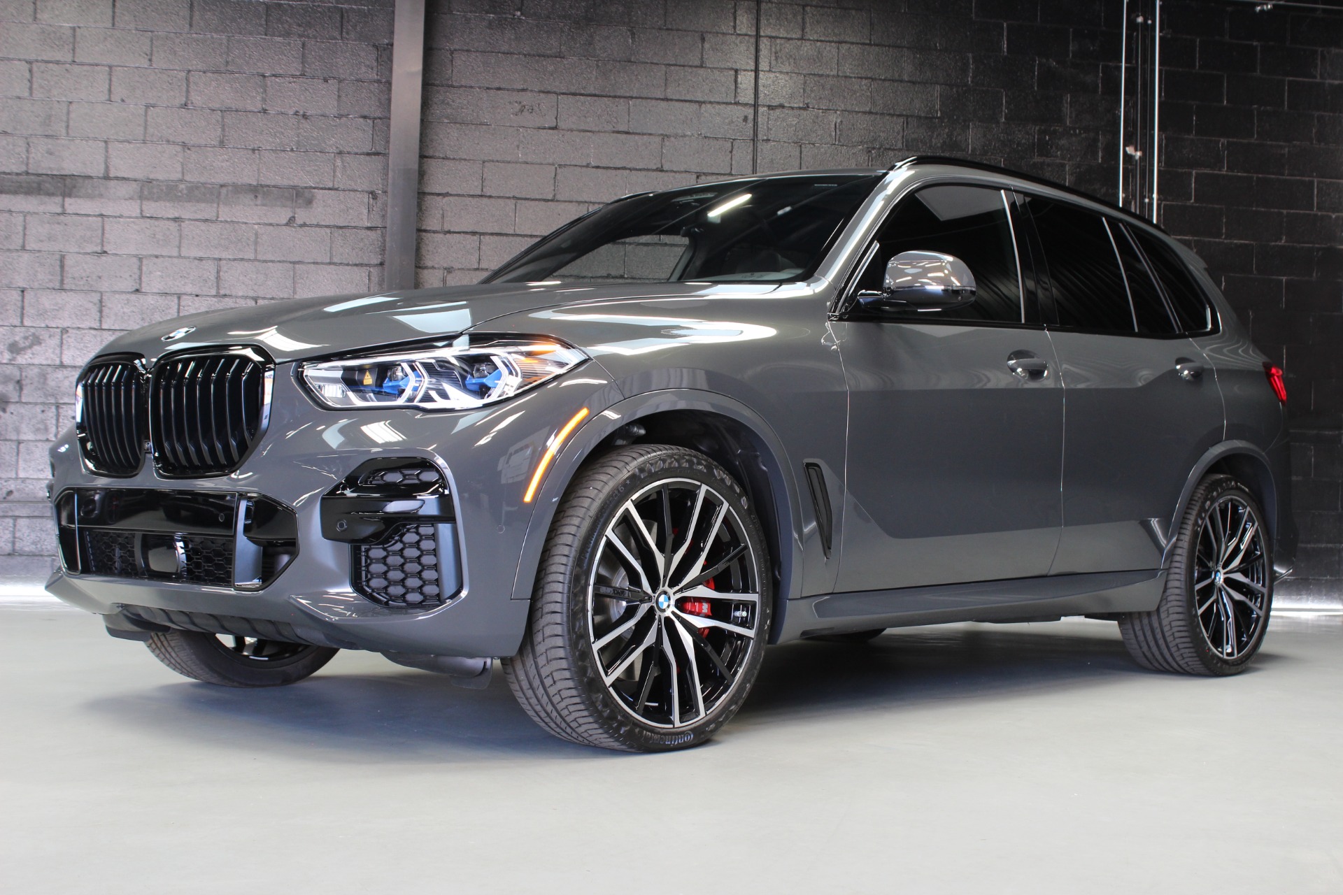 Used 2023 BMW X5 M50i For Sale (Sold) | Momentum Motorcars Inc Stock #N55400