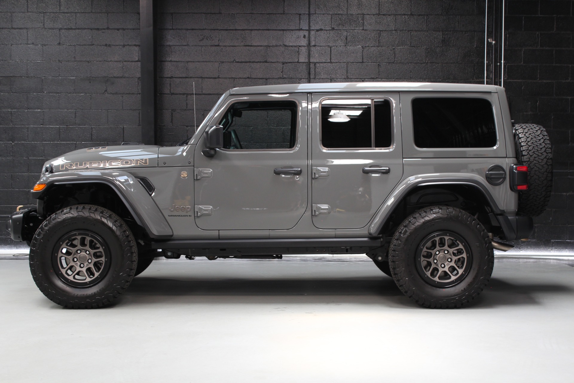 Used 2023 Jeep Wrangler Rubicon 392 Xtreme Recon / Skyview Roof For Sale  (Sold) | Momentum Motorcars Inc Stock #503347