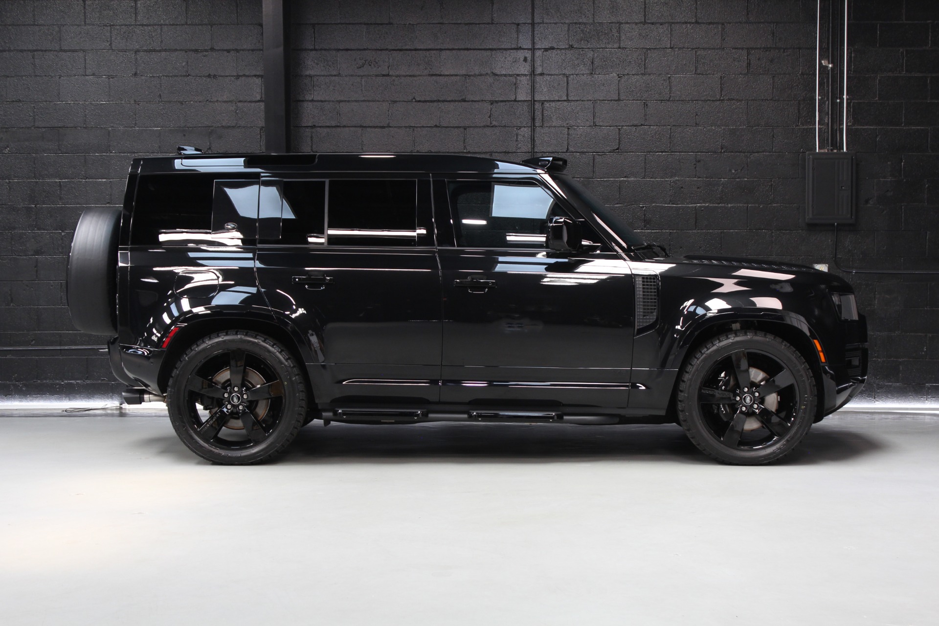2023 Land Rover Defender