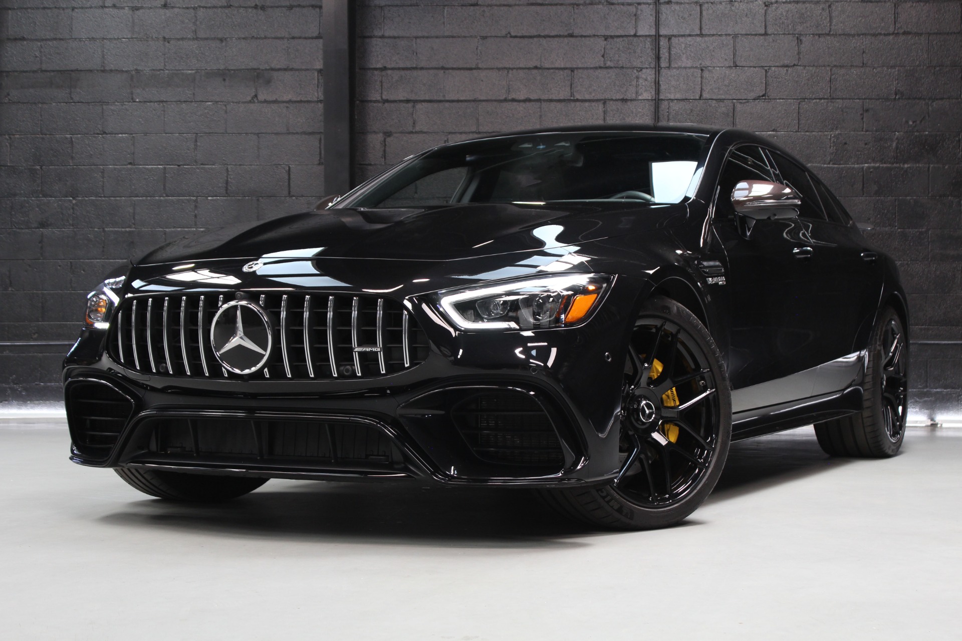 値下しました！AMG19インチブラック　w251(R350)その他　タイヤ4本 Used 2019 Mercedes-Benz AMG GT 63 S For Sale (Sold) | Momentum