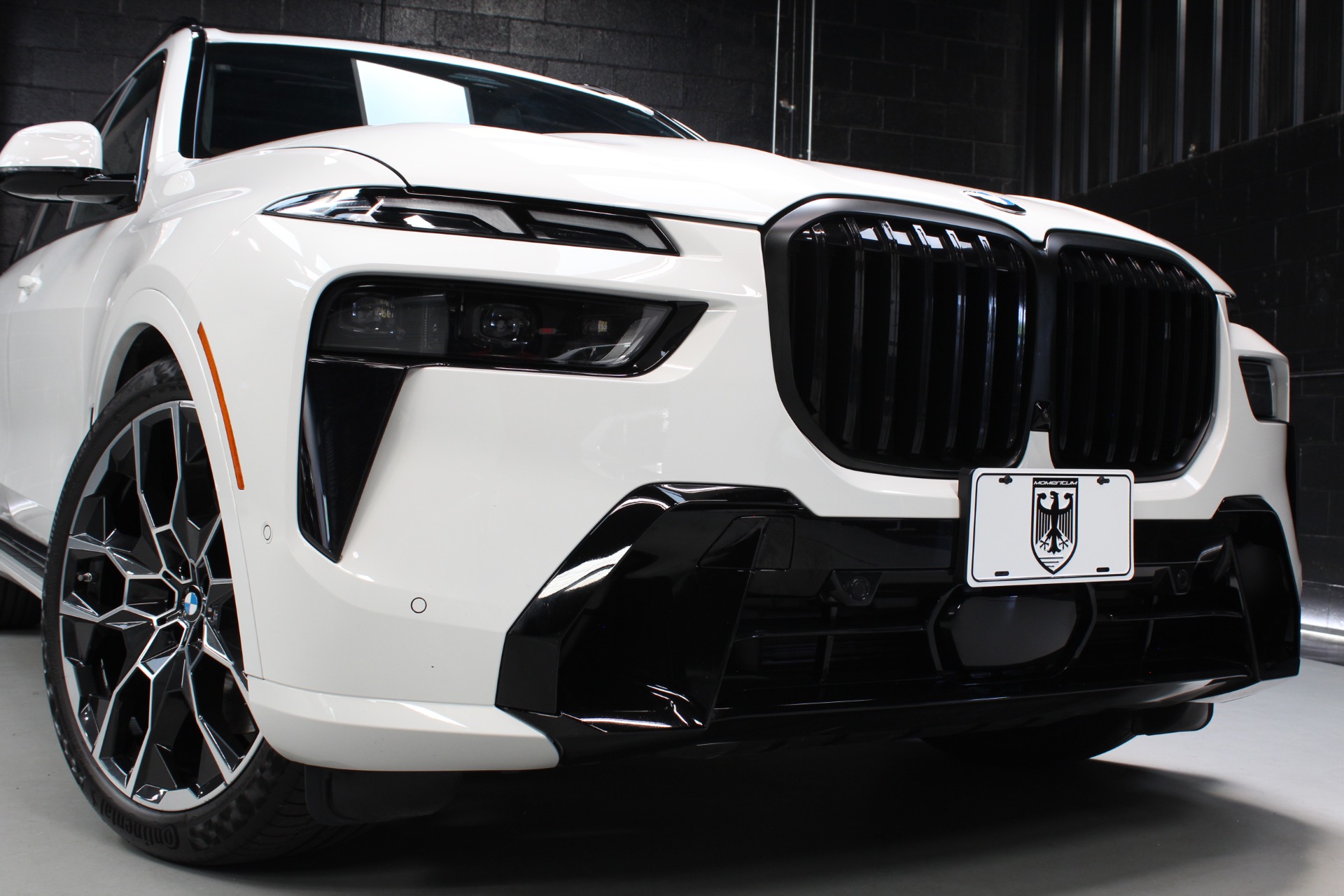 Used 2023 BMW X7 xDrive40i M Sport Package For Sale (Sold) | Momentum  Motorcars Inc Stock #N99101