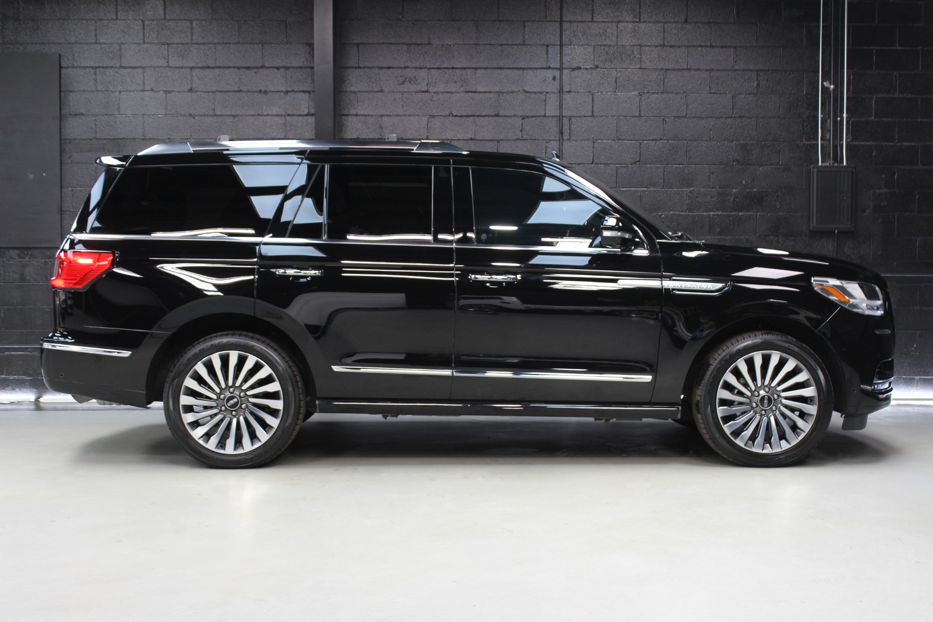 Used 2018 Lincoln Navigator Reserve Technology Package For Sale