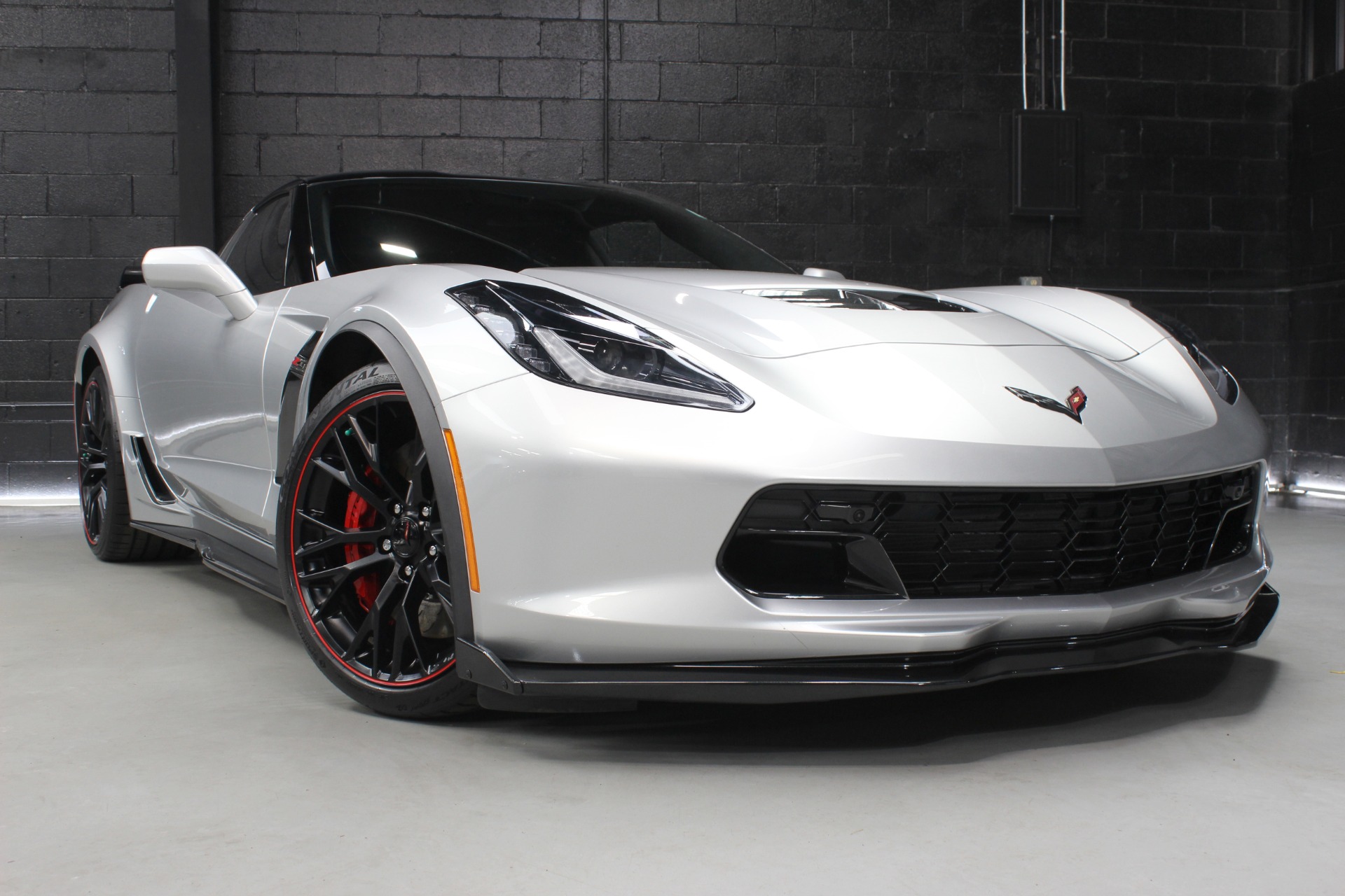 シルバー Used 2017 Chevrolet Corvette Z06 3LZ 7-Speed Manual Transmission