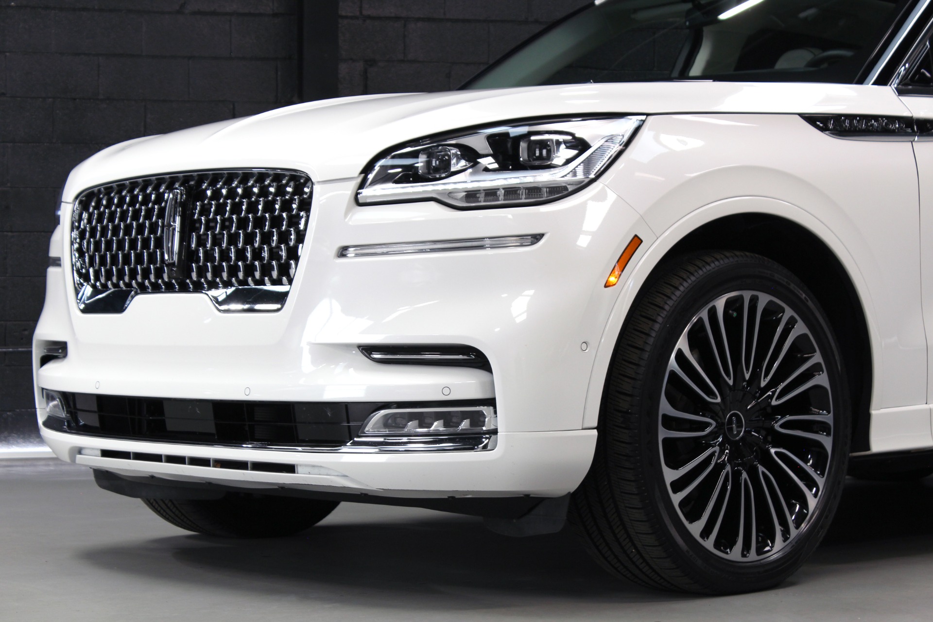 Rocker Panel Kit | LINCOLN AVIATOR BLACK LABEL - BLACK LABEL GT 2022 Rocker Panel Kit | LINCOLN AVIATOR BLACK LABEL - BLACK LABEL GT 2022