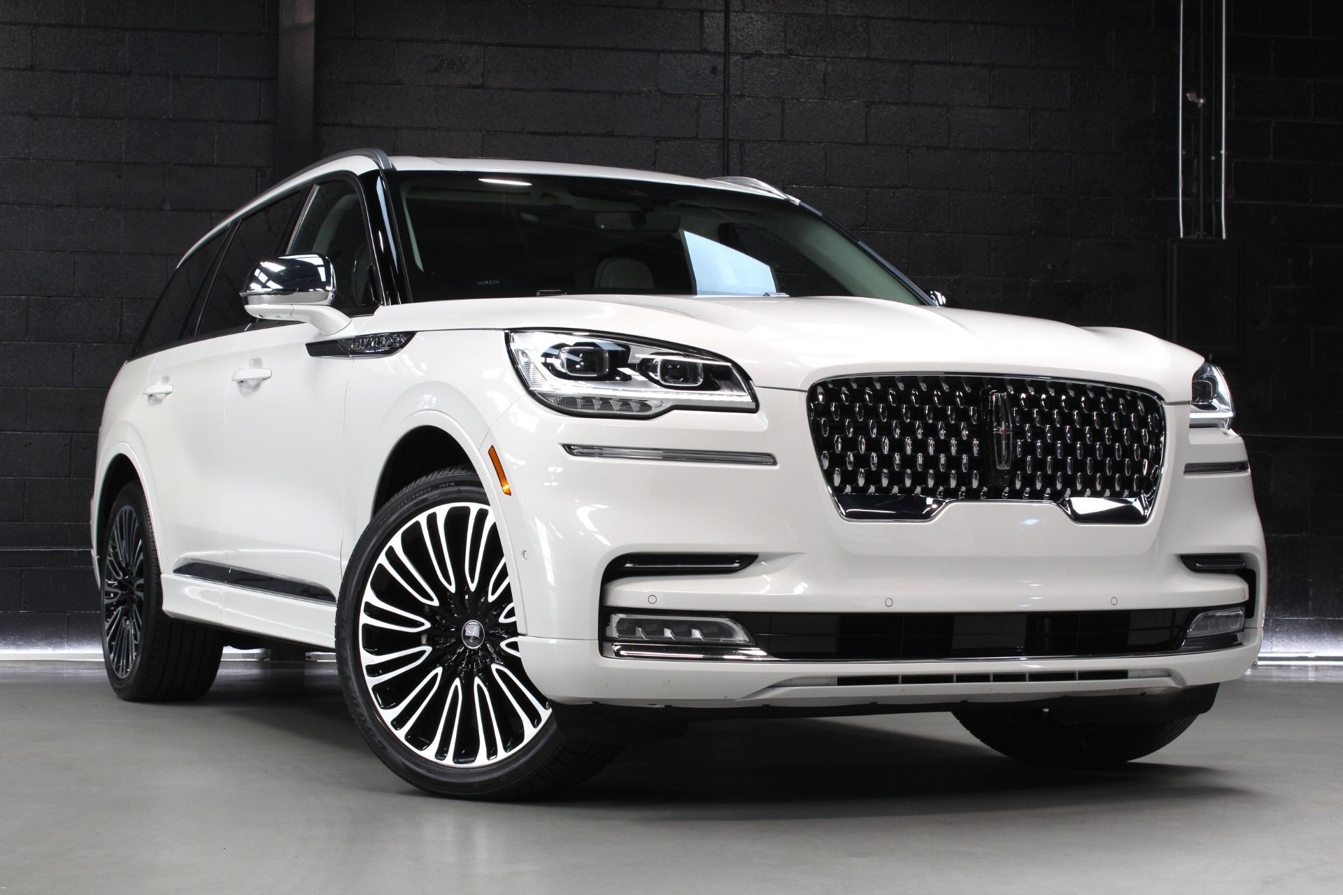 Rocker Panel Kit | LINCOLN AVIATOR GRAND TOURING 2021 Rocker Panel Kit | LINCOLN AVIATOR GRAND TOURING 2021