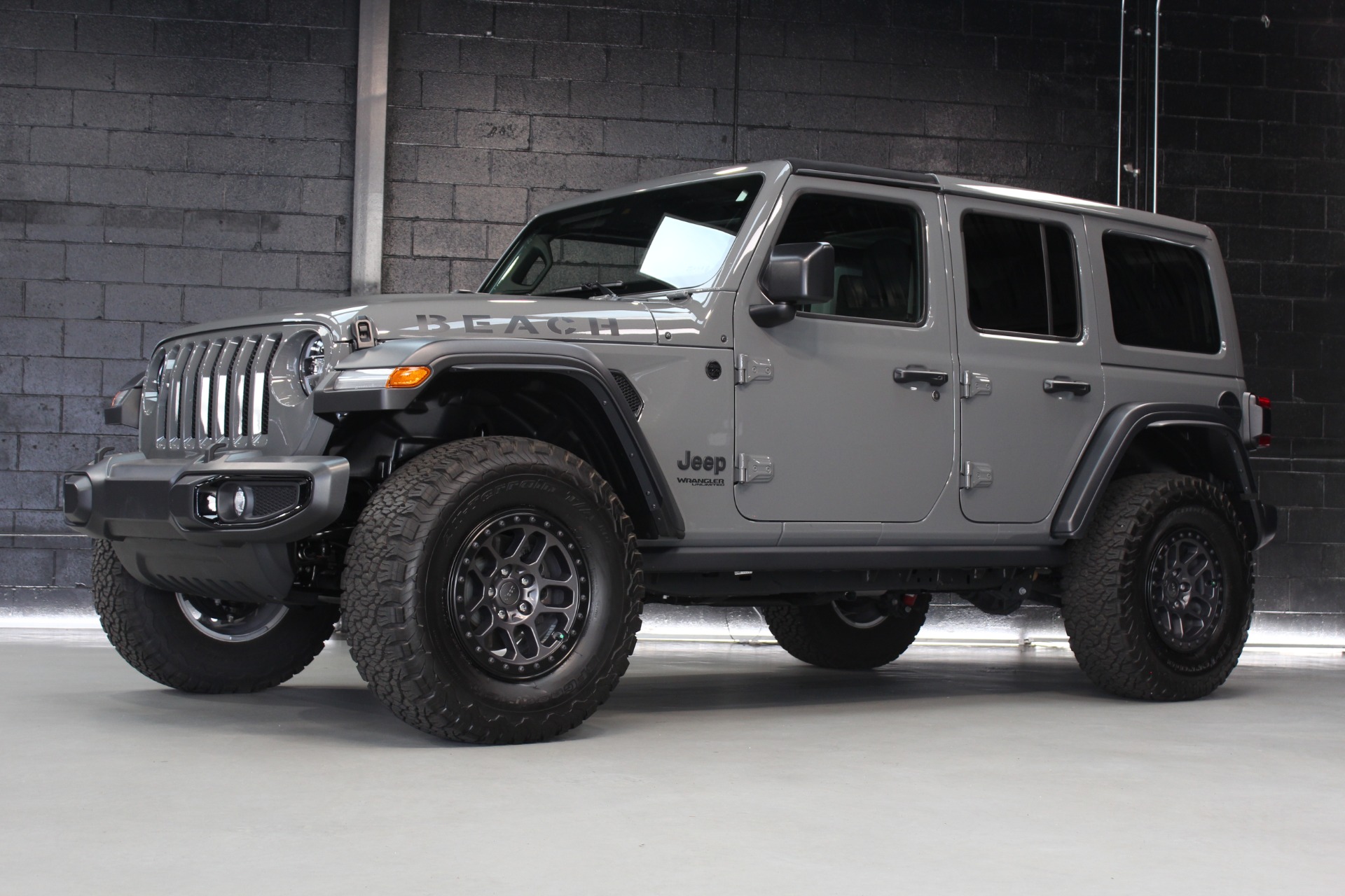 【新品未使用品】JEEP Military 1/10 RTR ジープ グレー 新品未使用品】JEEP Military 1/10 RTR ジープ グレー - メルカリ