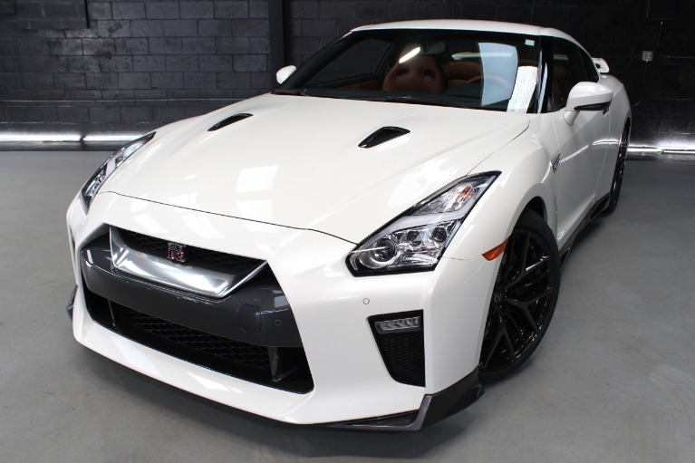 日産 GT-R アンバサダー就任記念モデル 2019 ブリリアントホワイトパール 日産 GT-R アンバサダー就任記念モデル 2019 ブリリアントホワイト