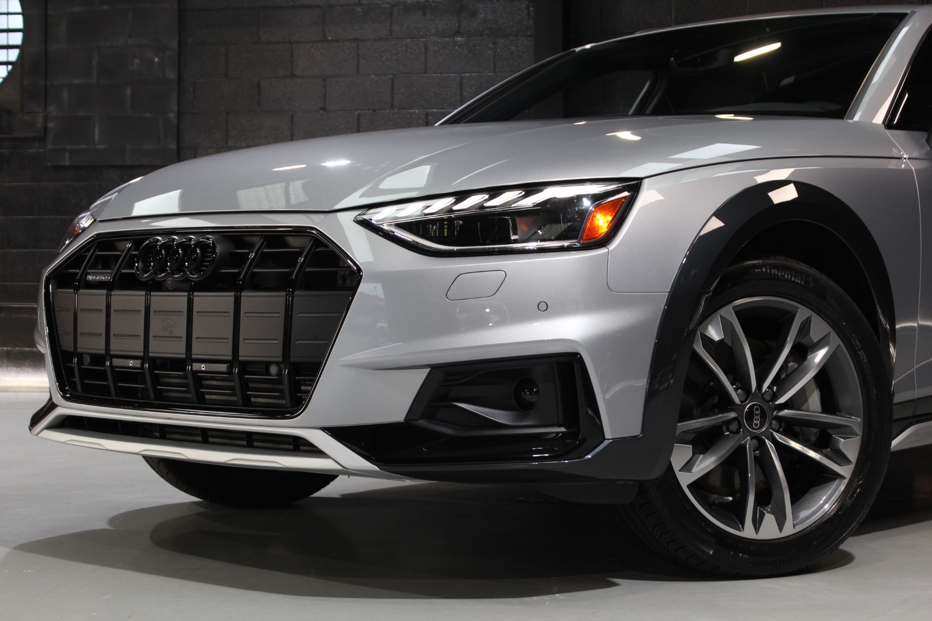 Headlamp Kit | AUDI A4 ALLROAD 2023 Headlamp Kit | AUDI A4 ALLROAD 2023