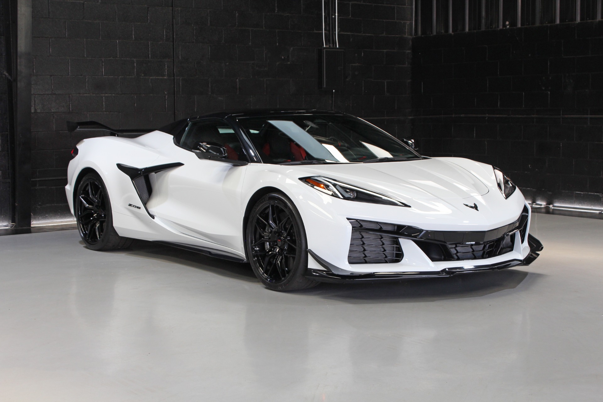 Used-2024-Chevrolet-Corvette-