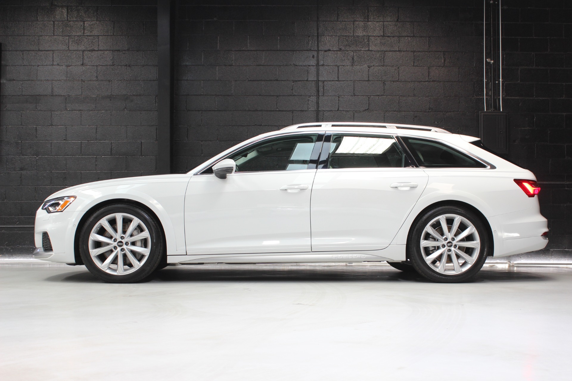 Full Fender and Mirror Kit | AUDI A6 ALLROAD 2022 Full Fender and Mirror Kit | AUDI A6 ALLROAD 2022