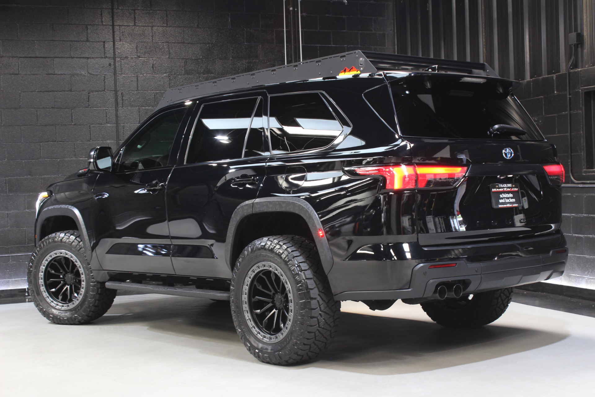 GCD 2023 トヨタ・セコイア　TRD PRO　(ブラック) 1/64 GCD 2023 Toyota Sequoia TRD Pro (Black) Diecast Car