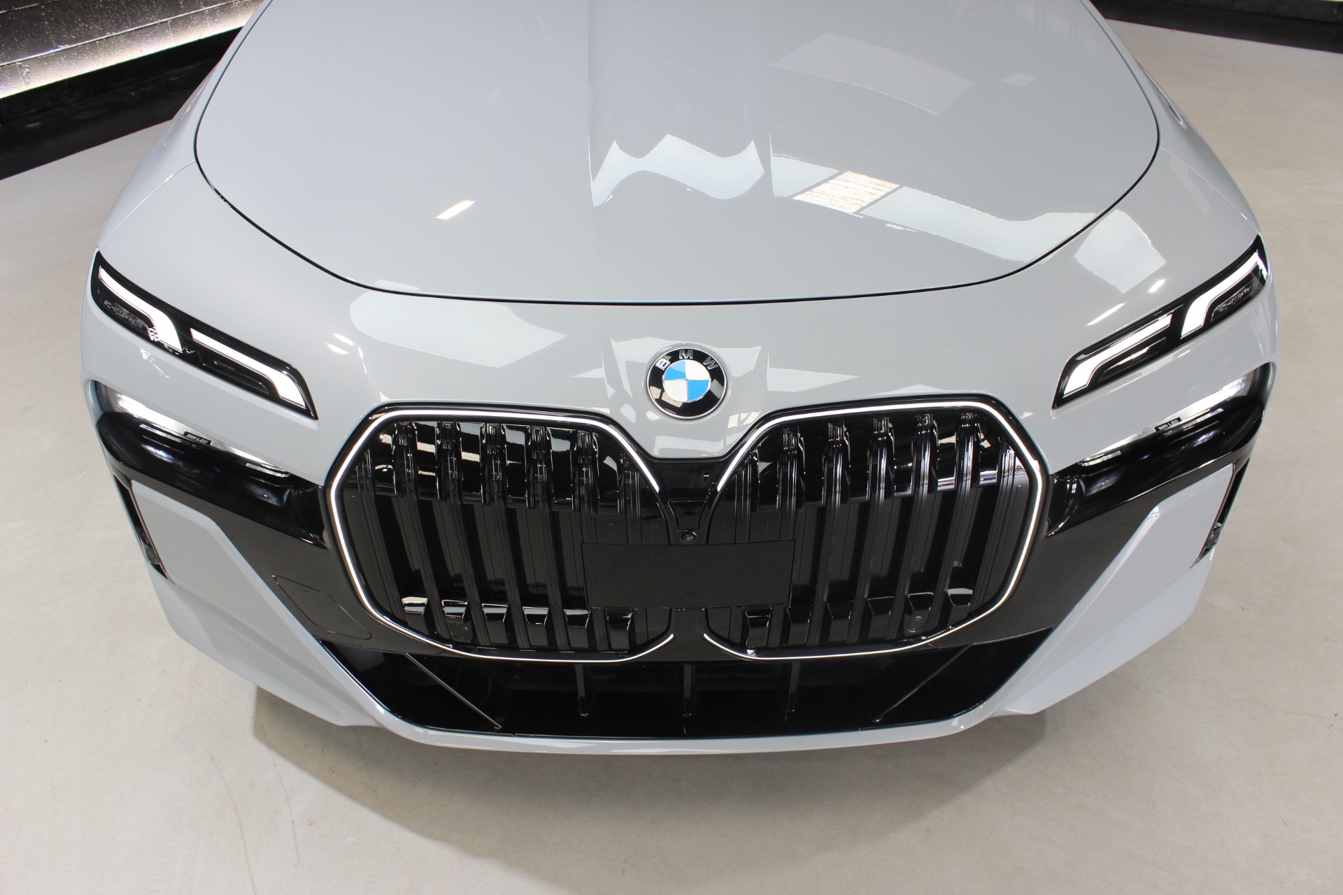 Used 2024 BMW 7 Series 740i M Sport Package w/ Driving Assistance
