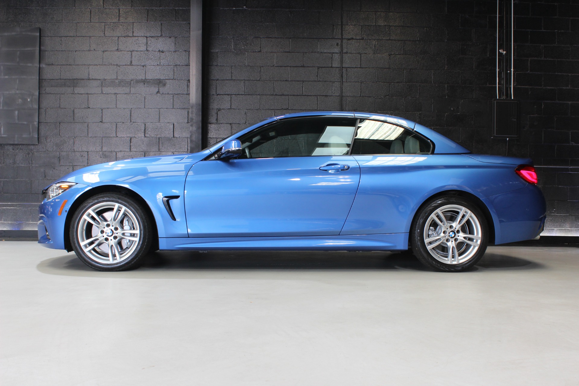 2020 Bmw 440i xDrive Convertible photo 3