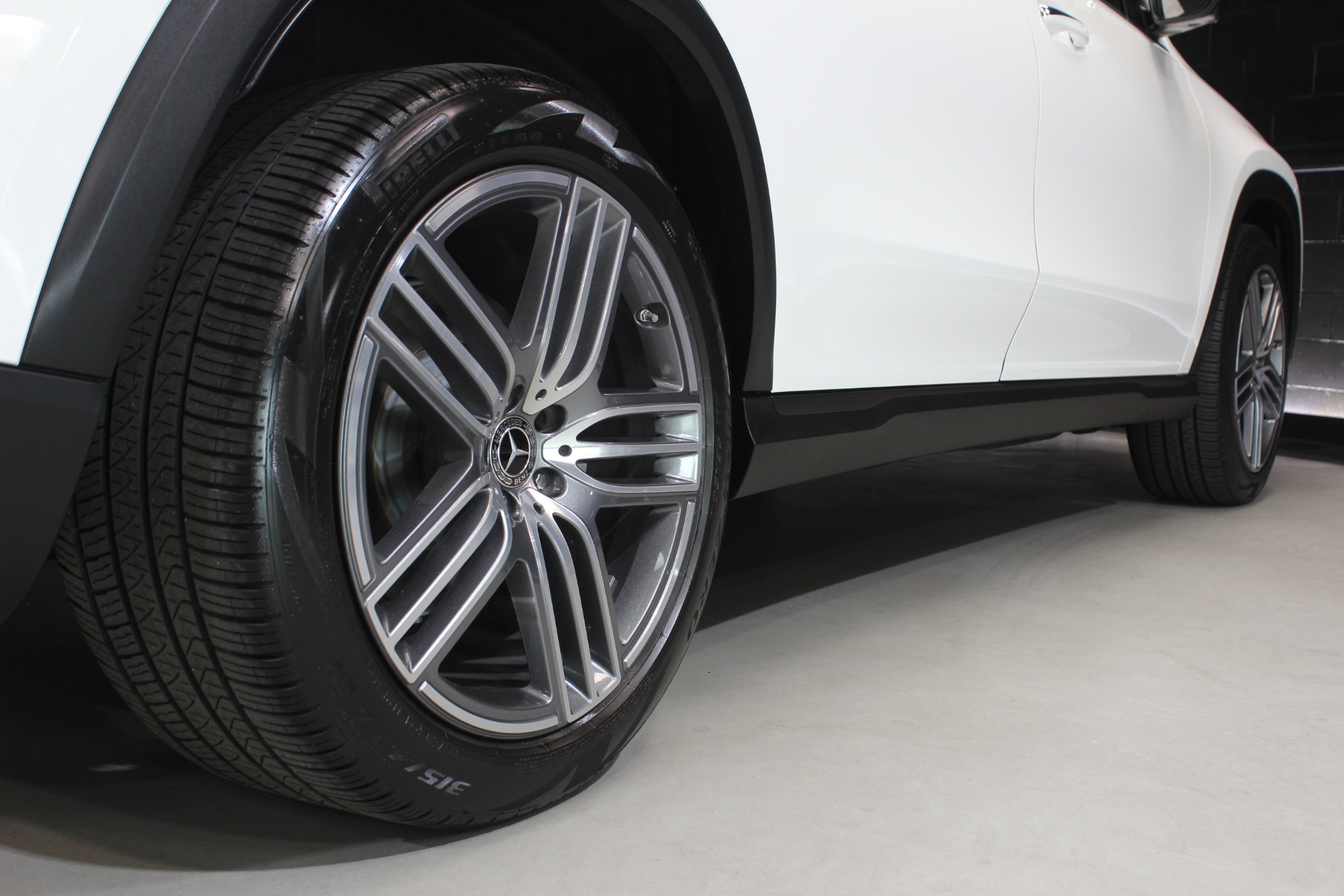 2023 Mercedes-Benz GLS GLS450 - Photo 22