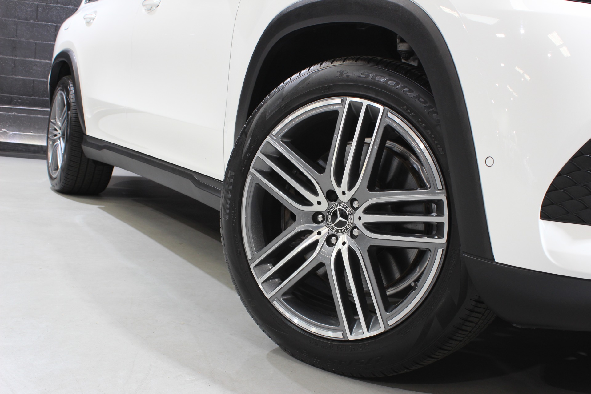 2023 Mercedes-Benz GLS GLS450 - Photo 24