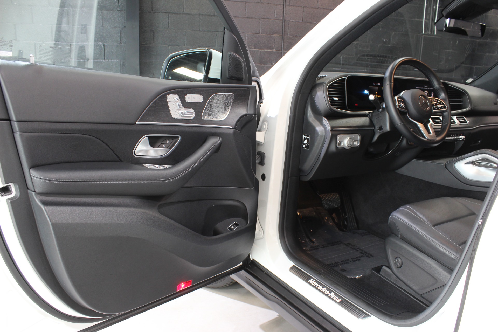 2023 Mercedes-Benz GLS GLS450 - Photo 30