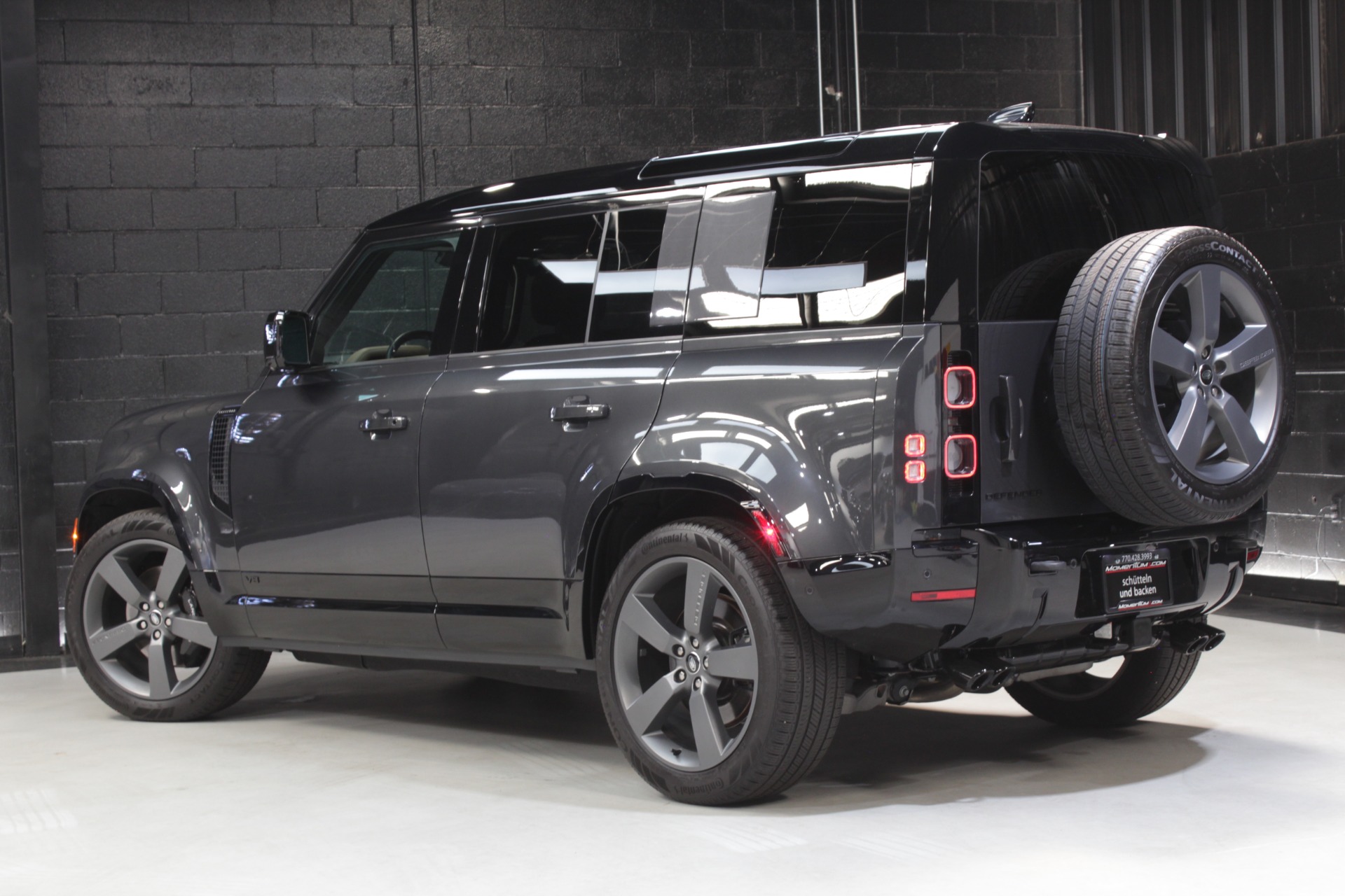 2025 Land Rover Defender V8 - Photo 10