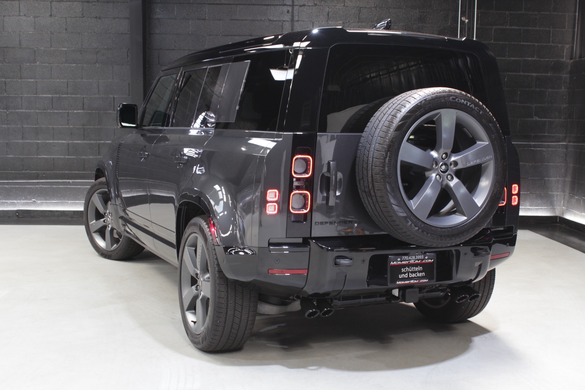 2025 Land Rover Defender V8 - Photo 11