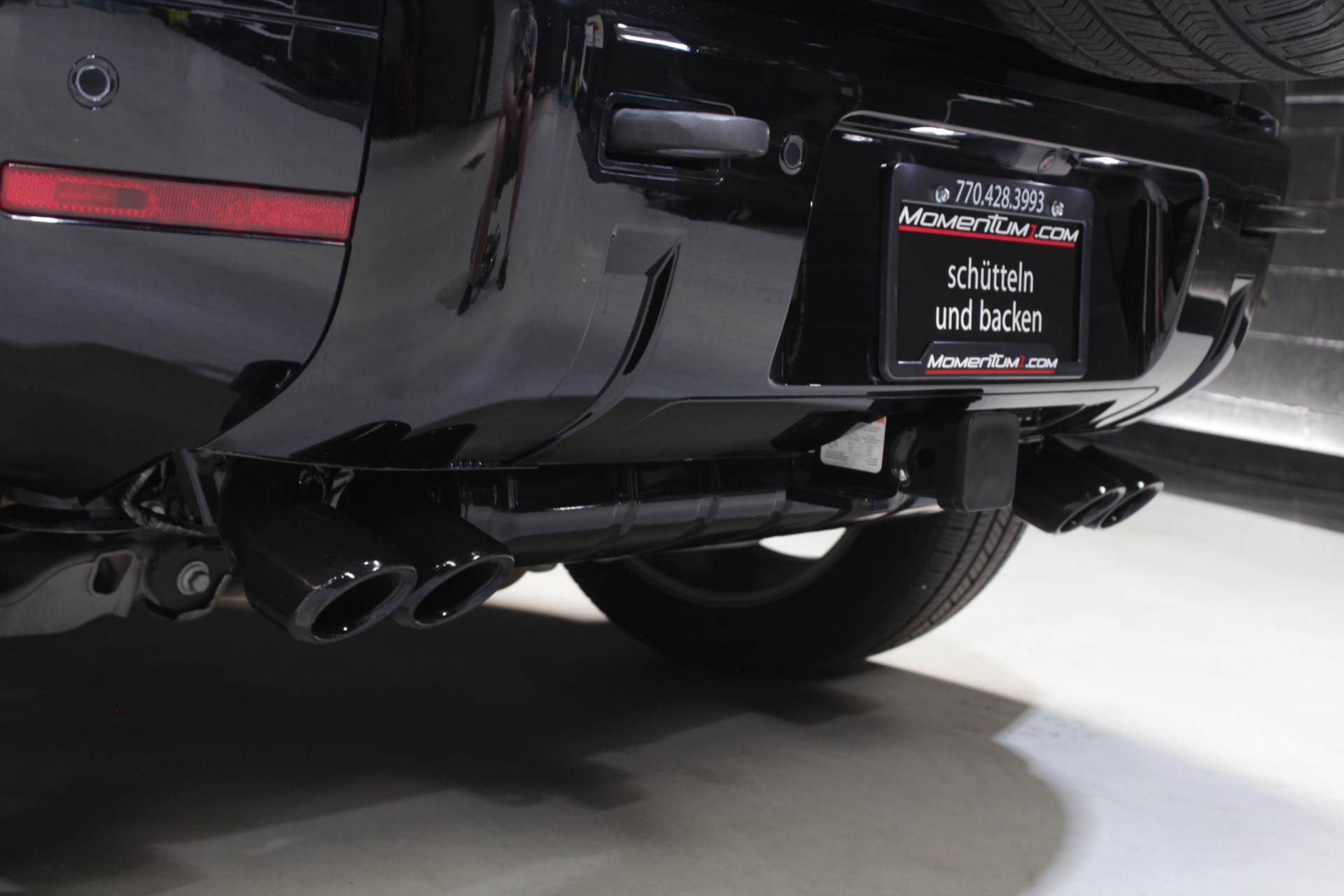 2025 Land Rover Defender V8 - Photo 12
