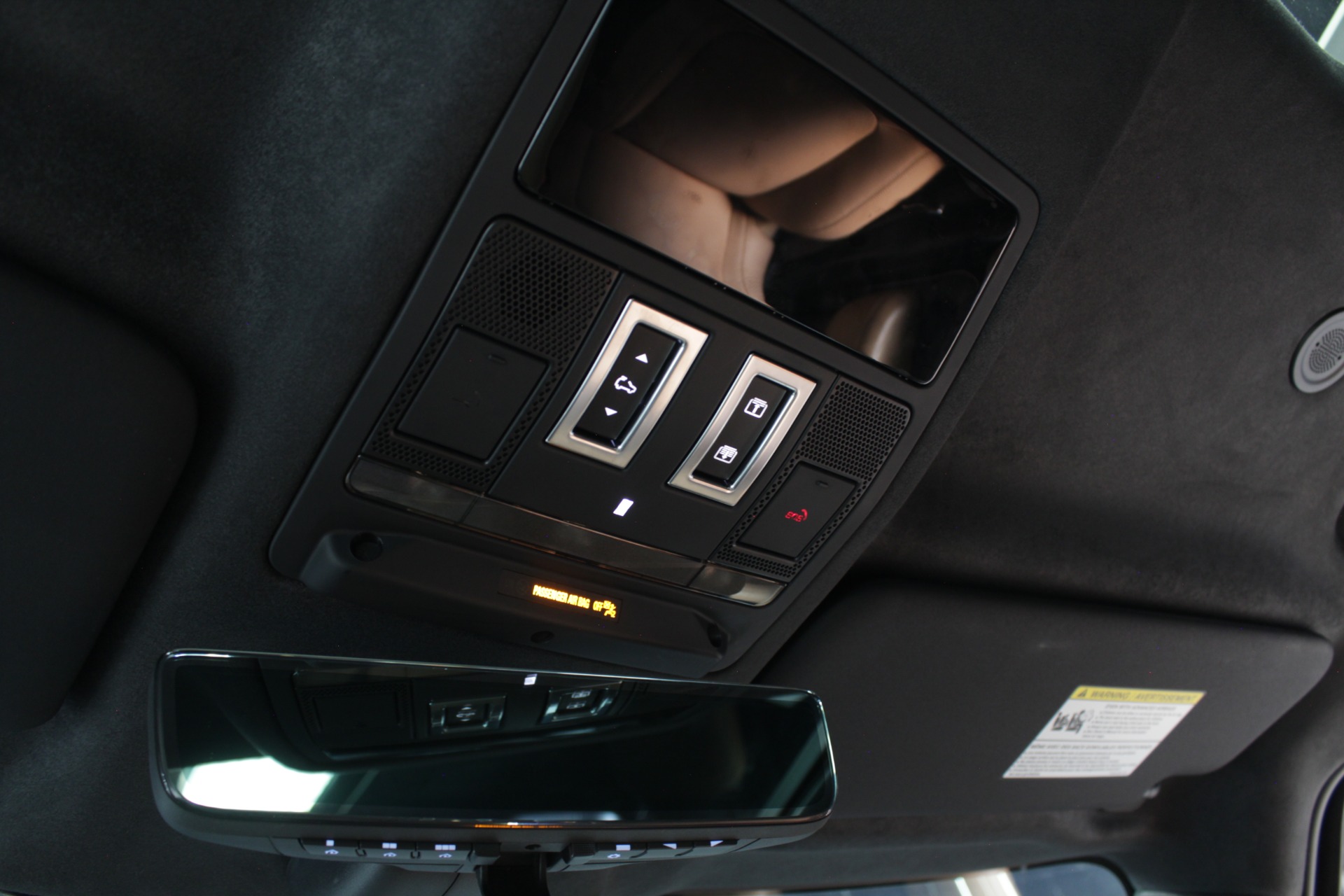 2025 Land Rover Defender V8 - Photo 24
