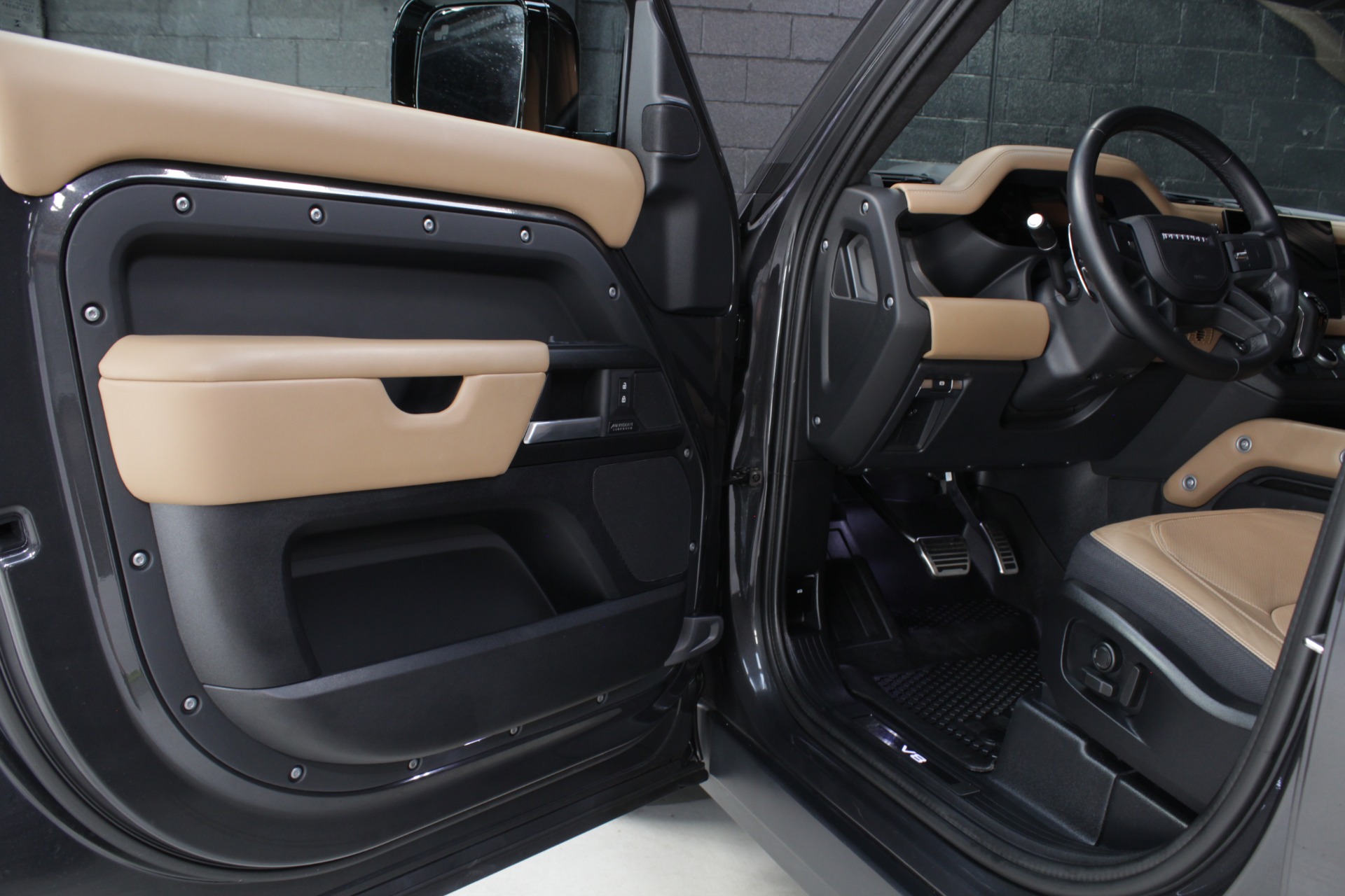 2025 Land Rover Defender V8 - Photo 28