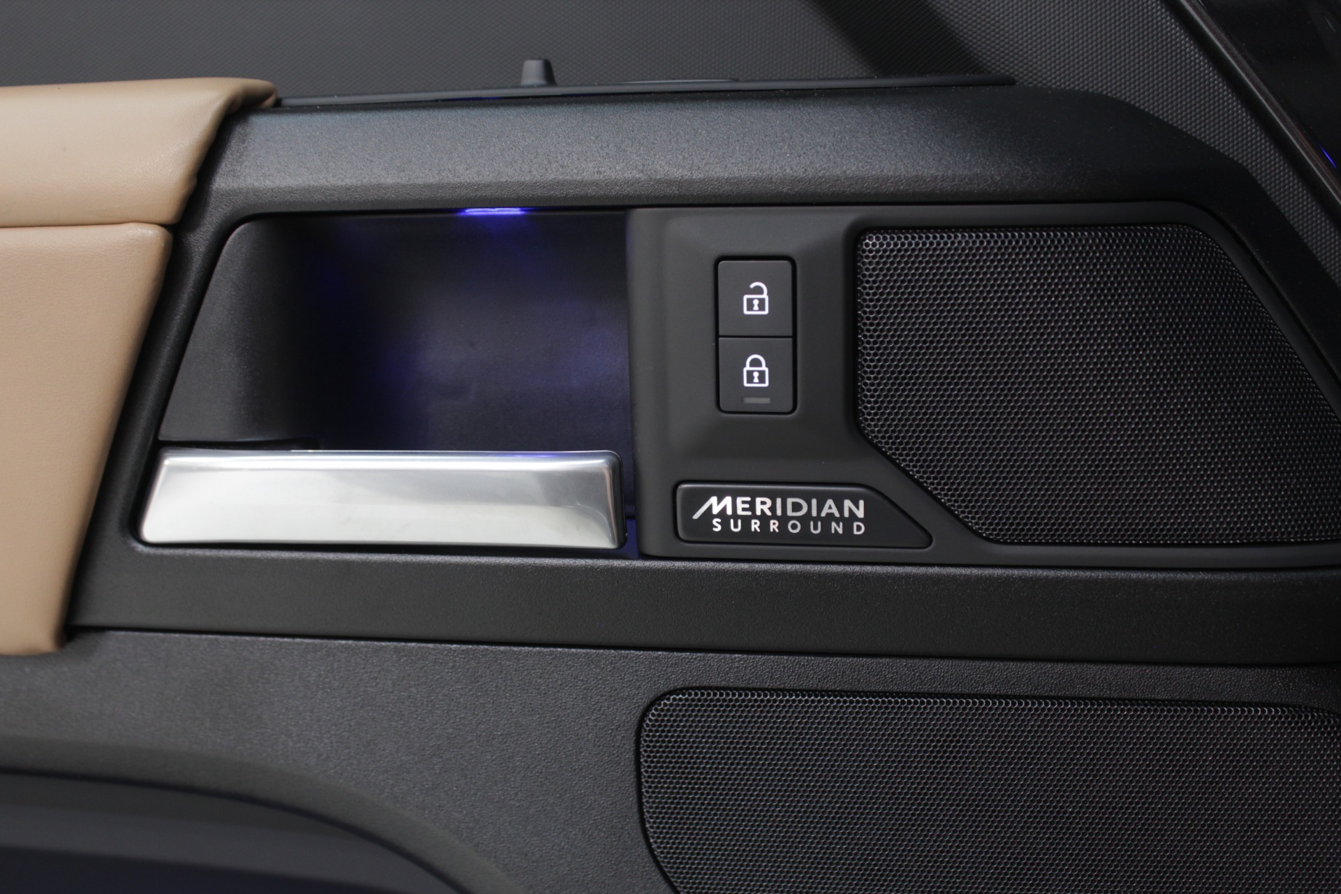 2025 Land Rover Defender V8 - Photo 35