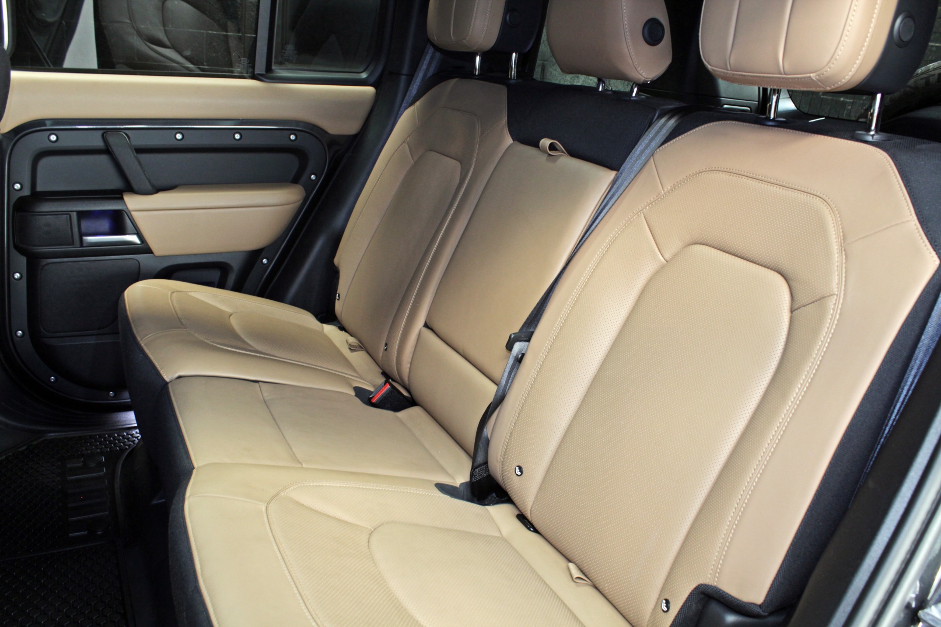 2025 Land Rover Defender V8 - Photo 37