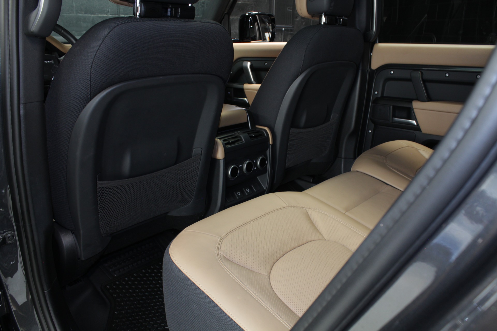 2025 Land Rover Defender V8 - Photo 39