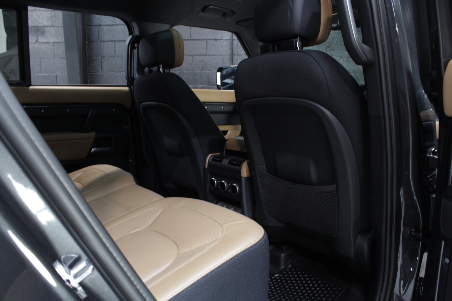 2025 Land Rover Defender V8 - Photo 42