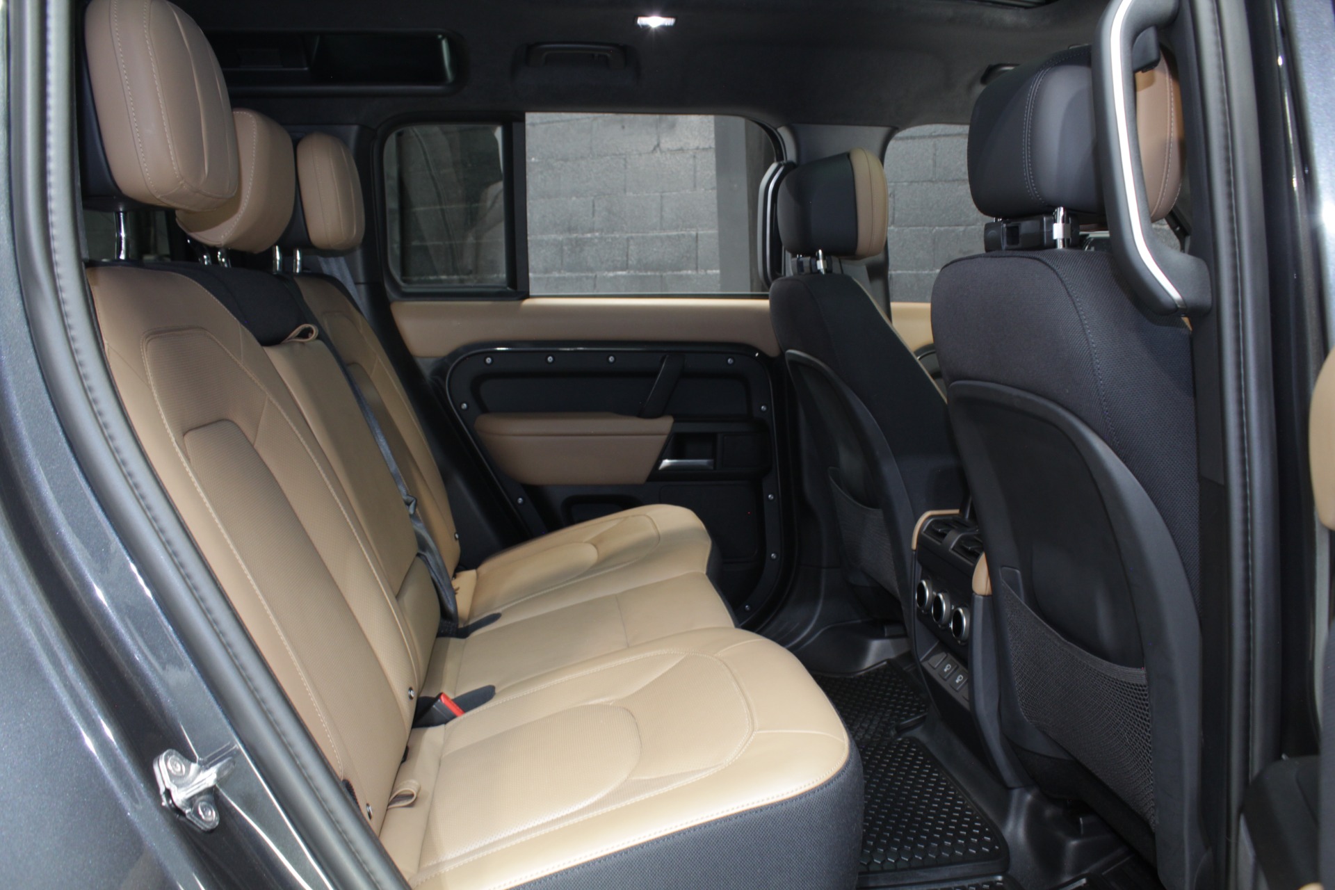 2025 Land Rover Defender V8 - Photo 43