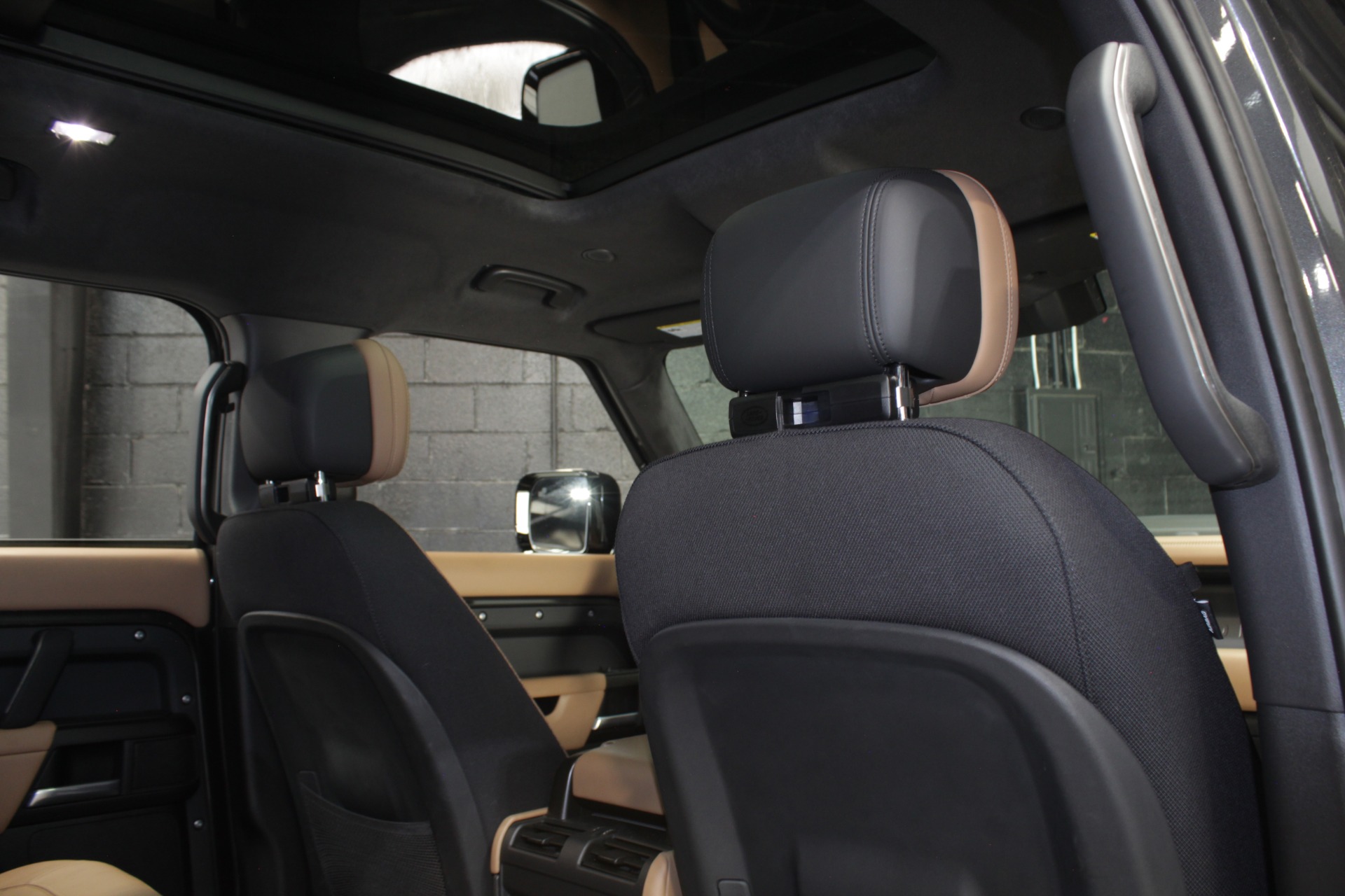 2025 Land Rover Defender V8 - Photo 45