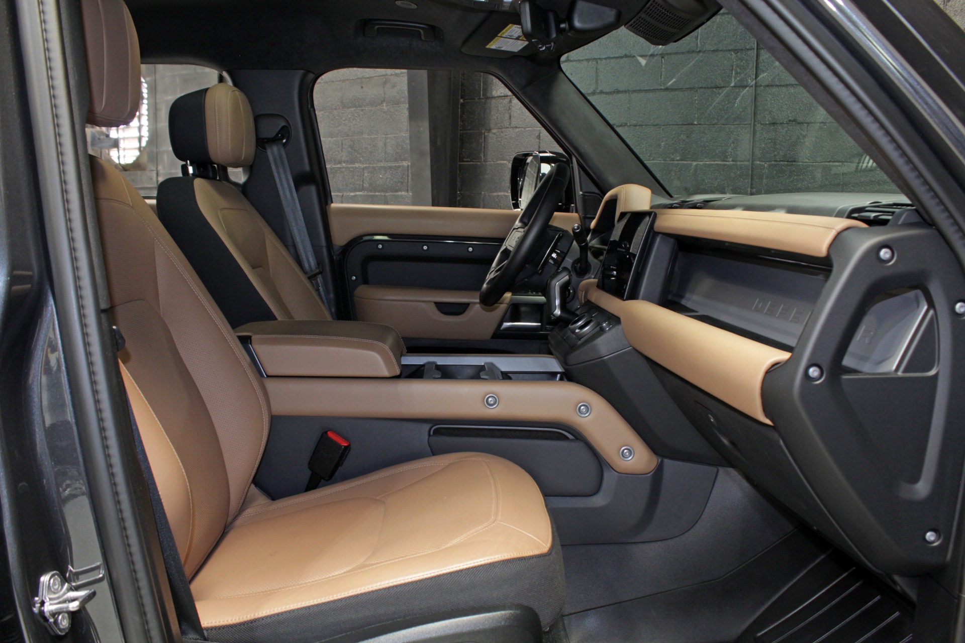 2025 Land Rover Defender V8 - Photo 48