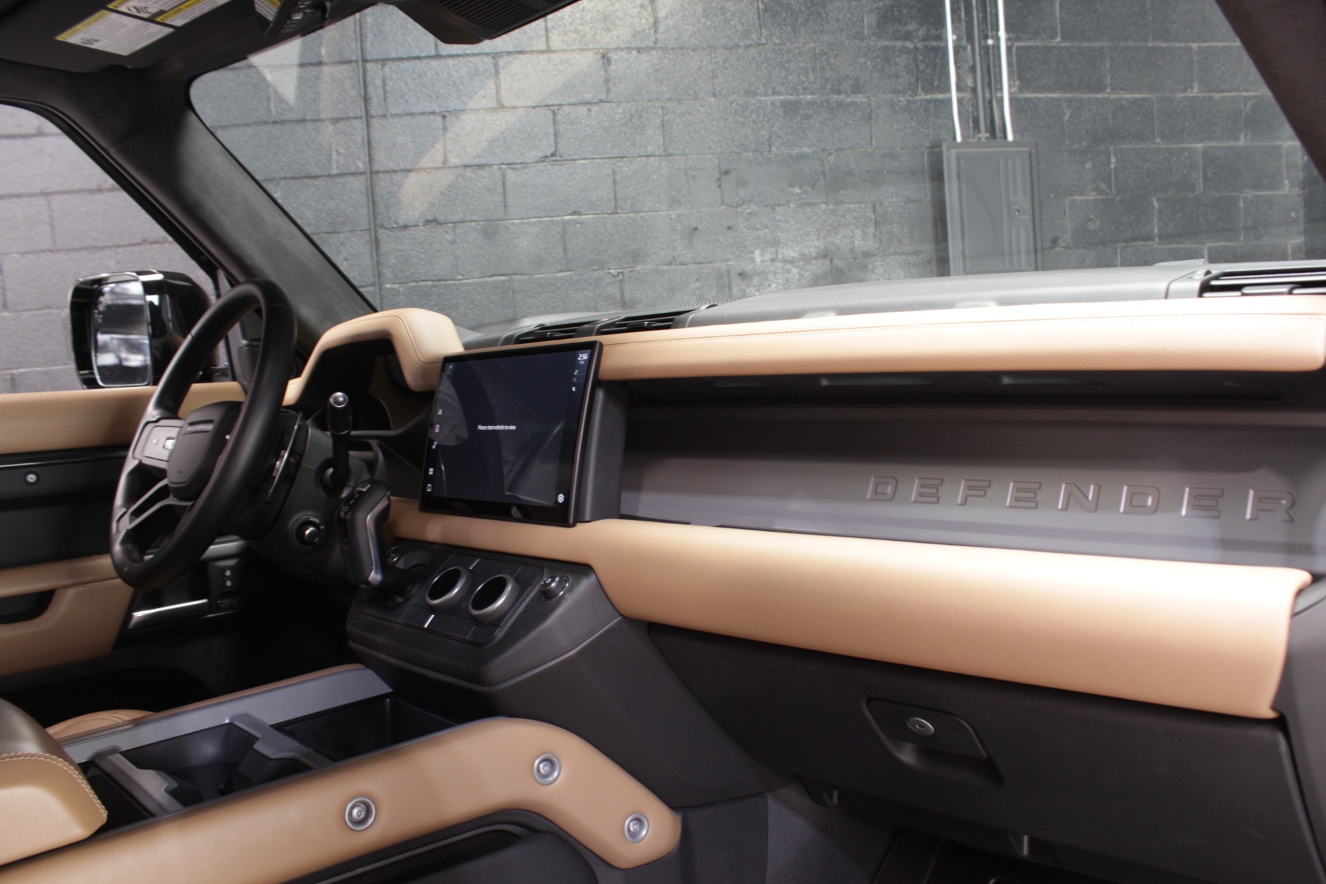 2025 Land Rover Defender V8 - Photo 50