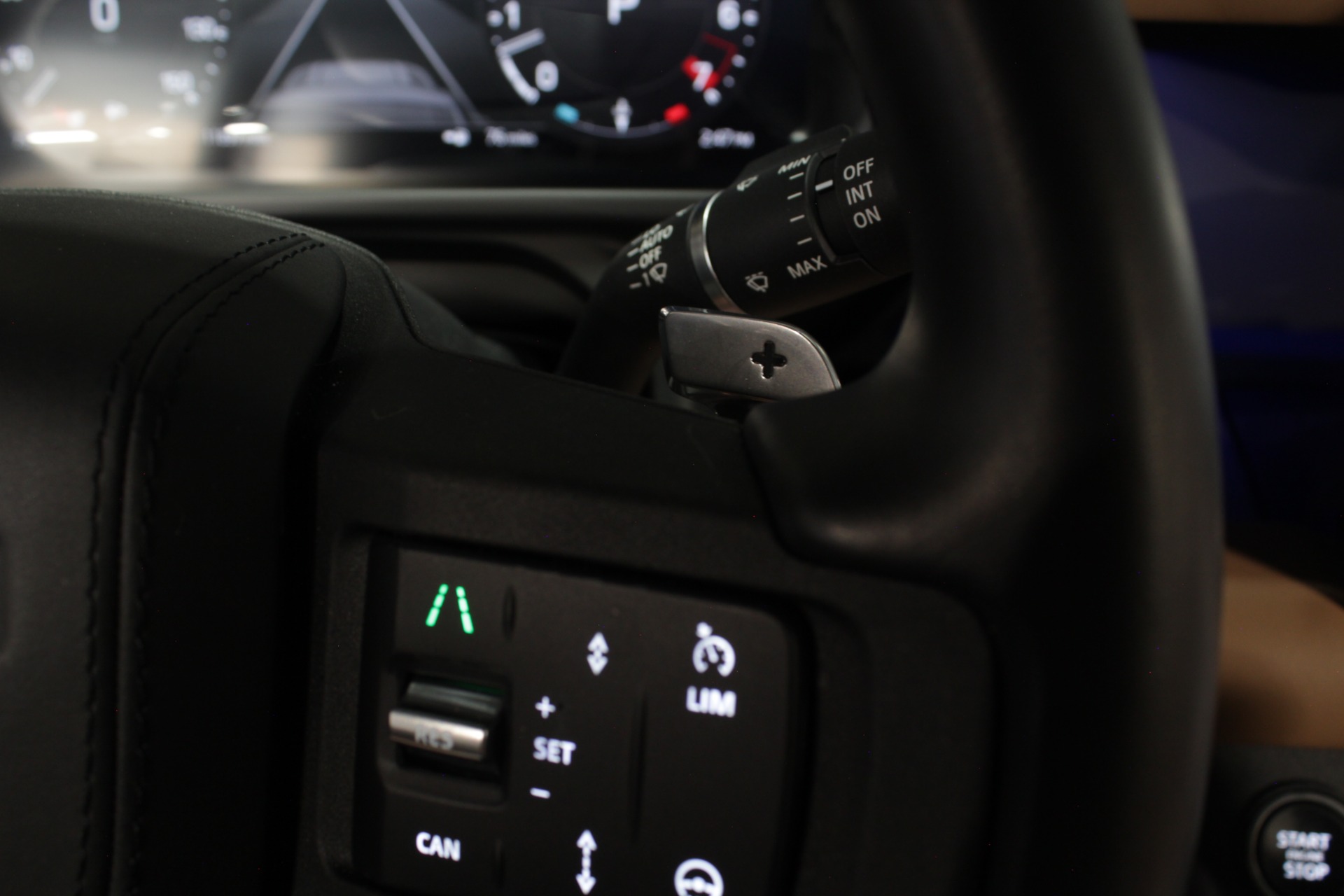 2025 Land Rover Defender V8 - Photo 52