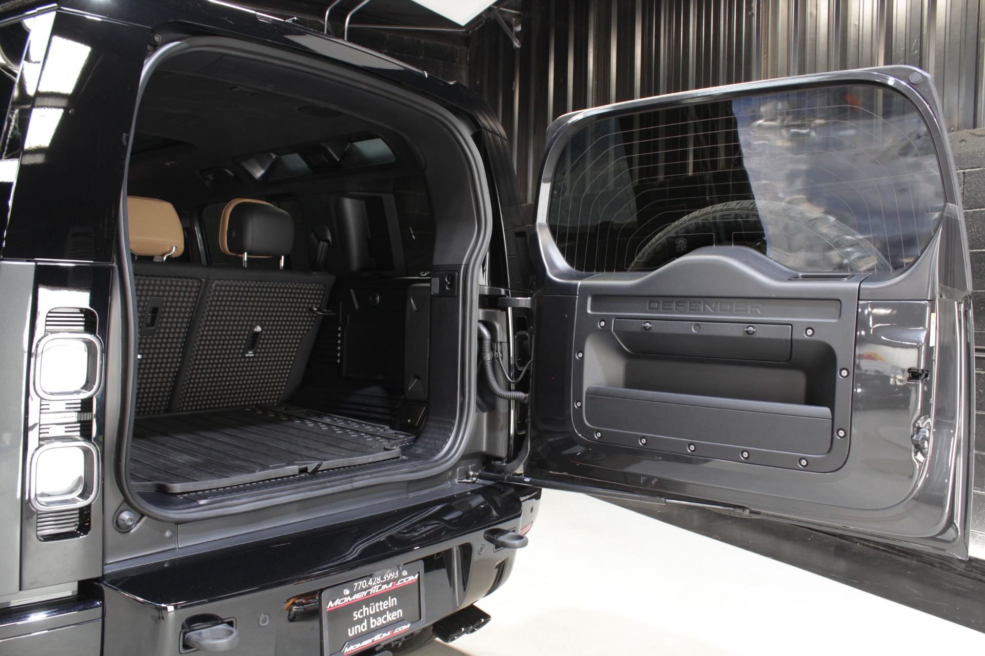 2025 Land Rover Defender V8 - Photo 74