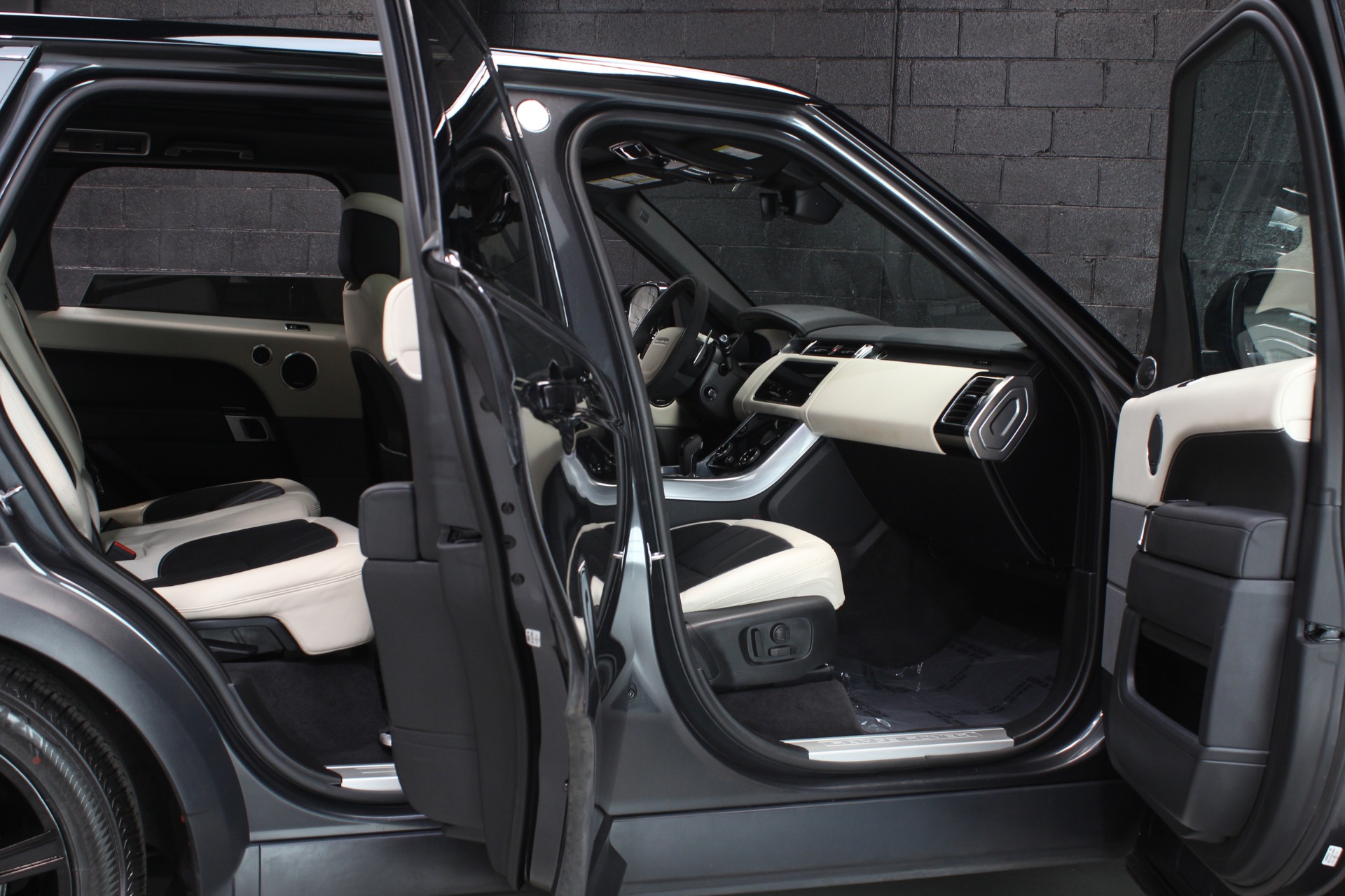 2022 Land Rover Range Rover Sport HST - Photo 29