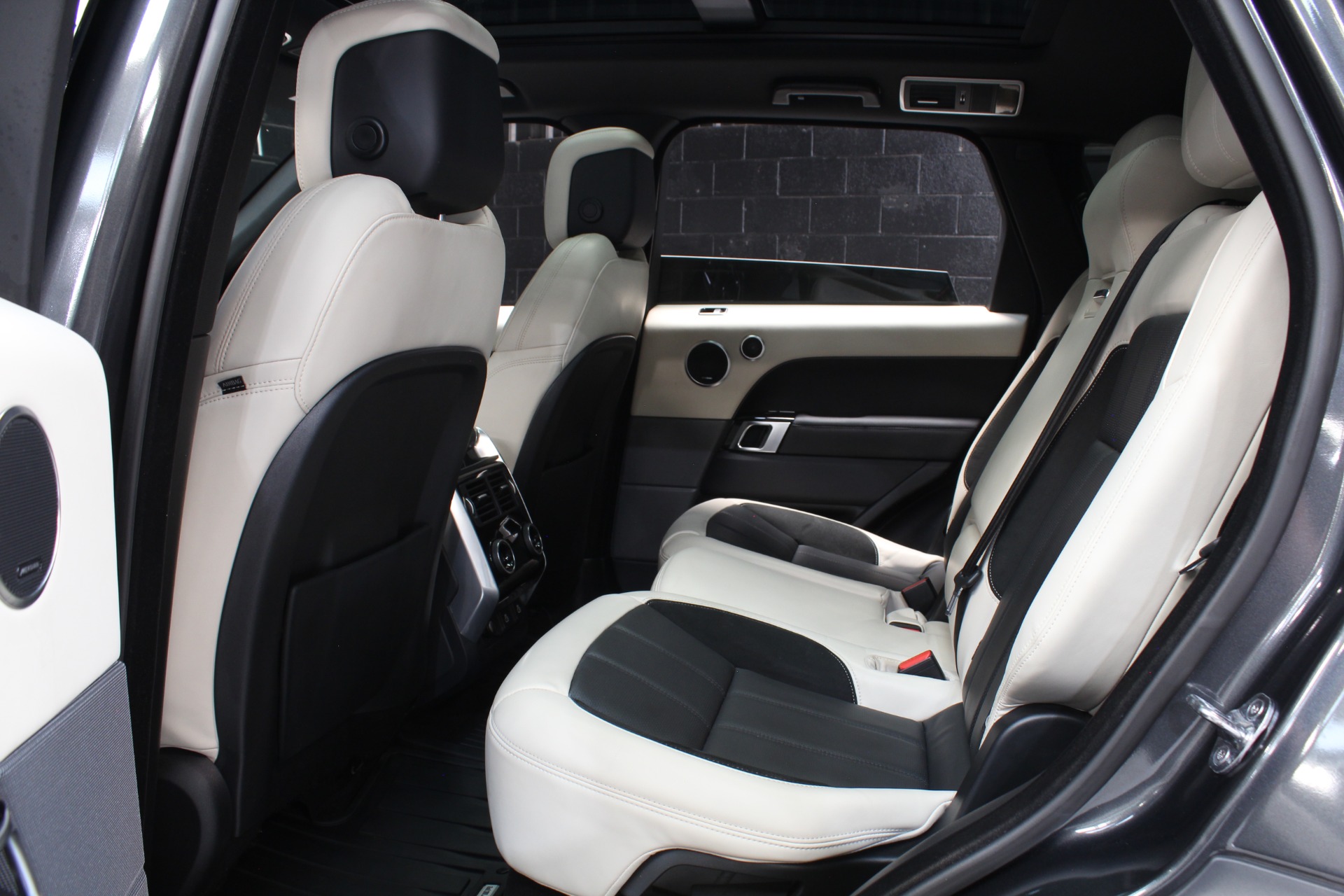 2022 Land Rover Range Rover Sport HST - Photo 36