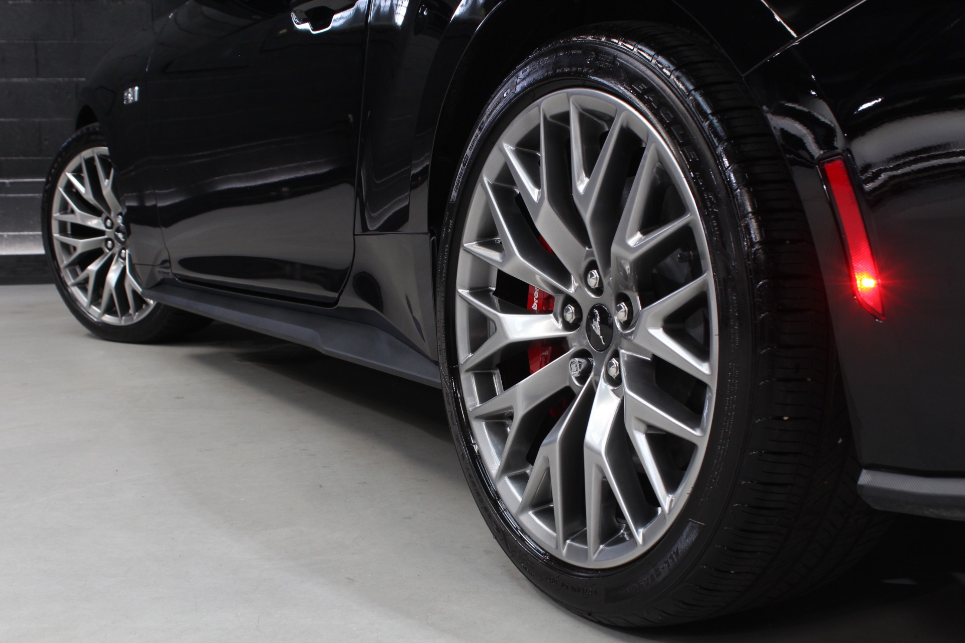 2025 Ford Mustang GT Premium - Photo 24
