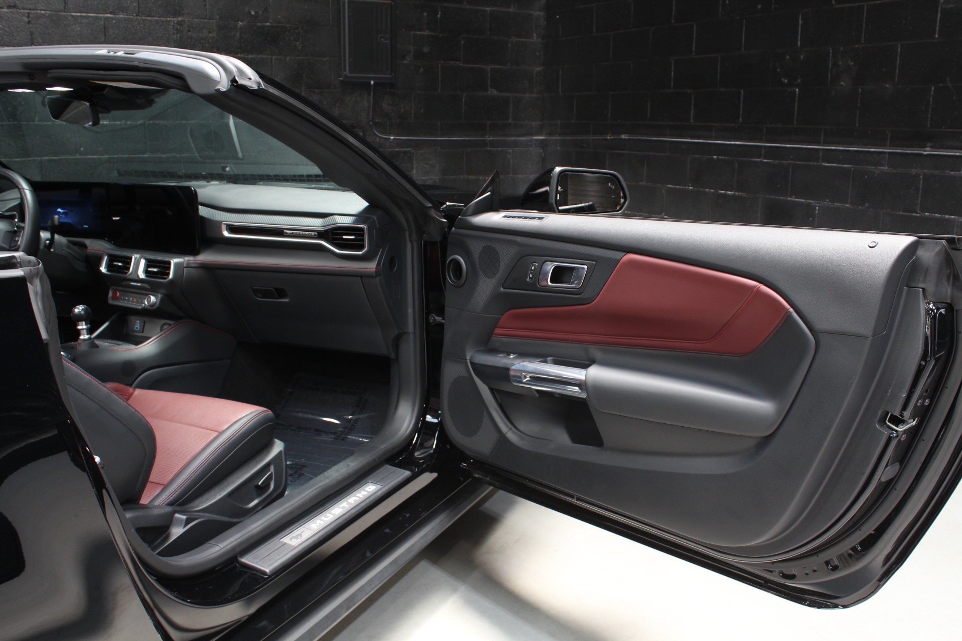 2025 Ford Mustang GT Premium - Photo 32