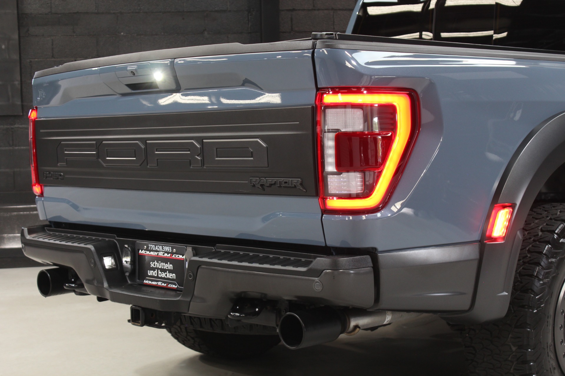 2023 Ford F-150 Raptor - Photo 18