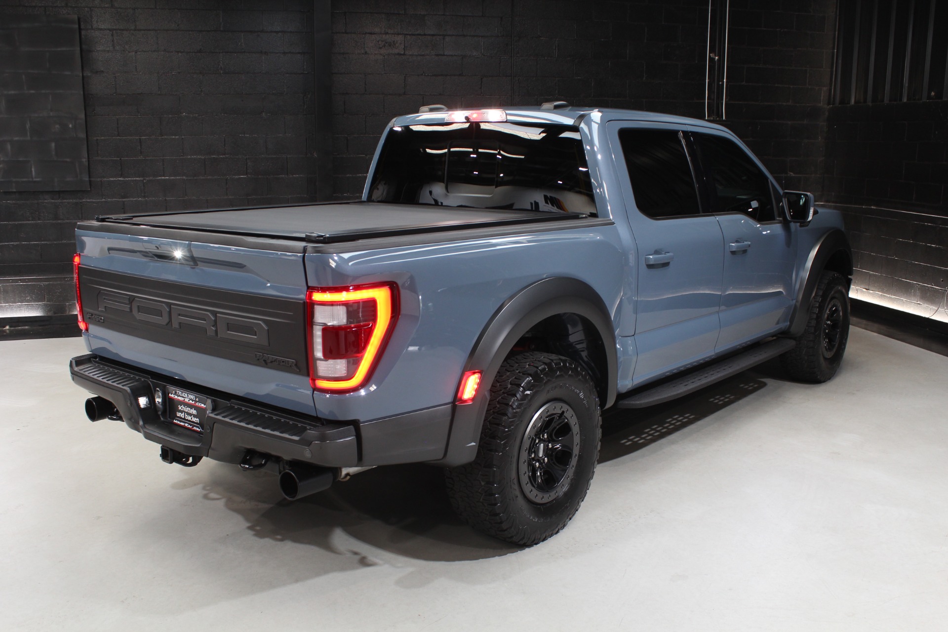 2023 Ford F-150 Raptor - Photo 19