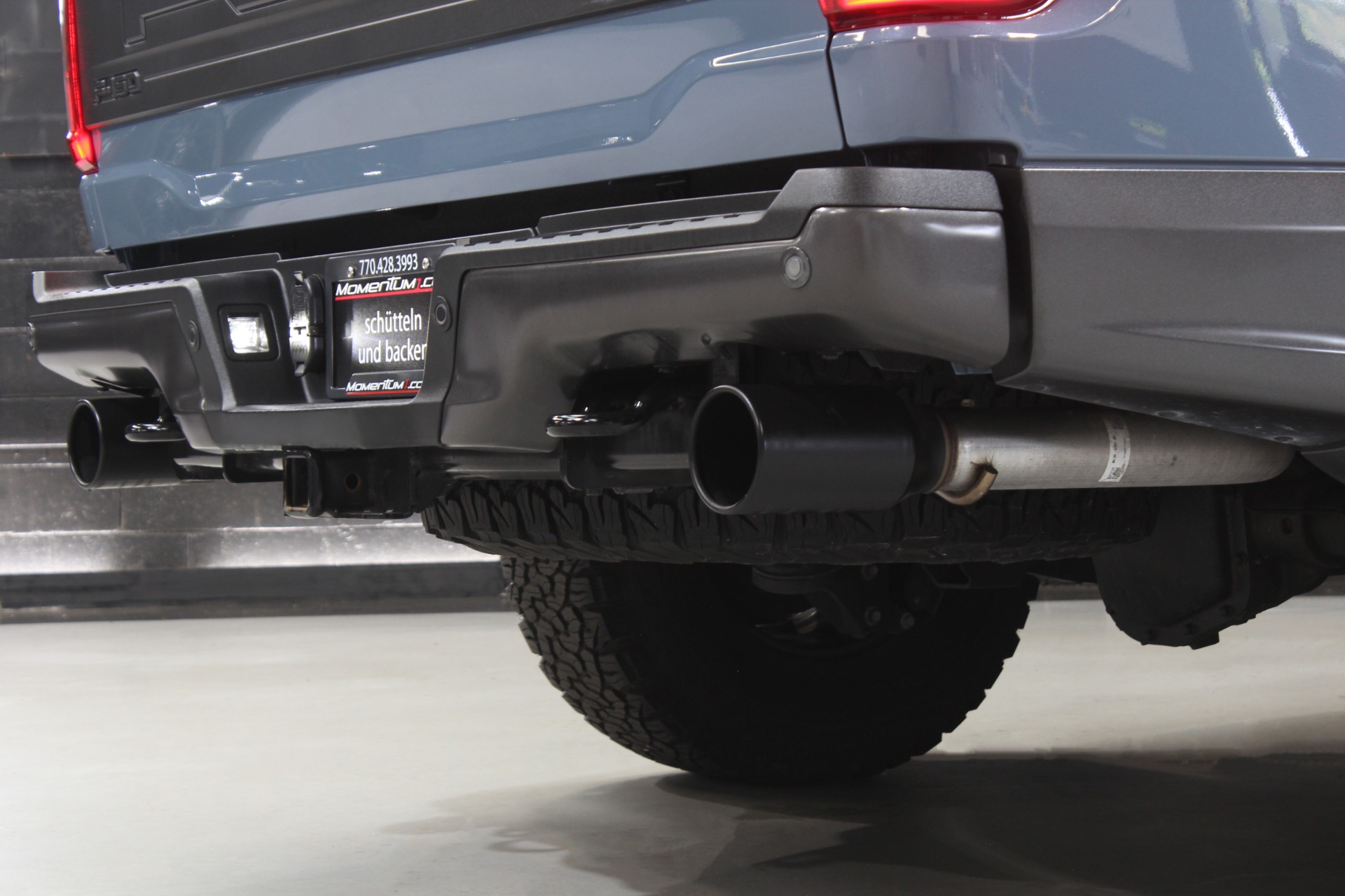 2023 Ford F-150 Raptor - Photo 21