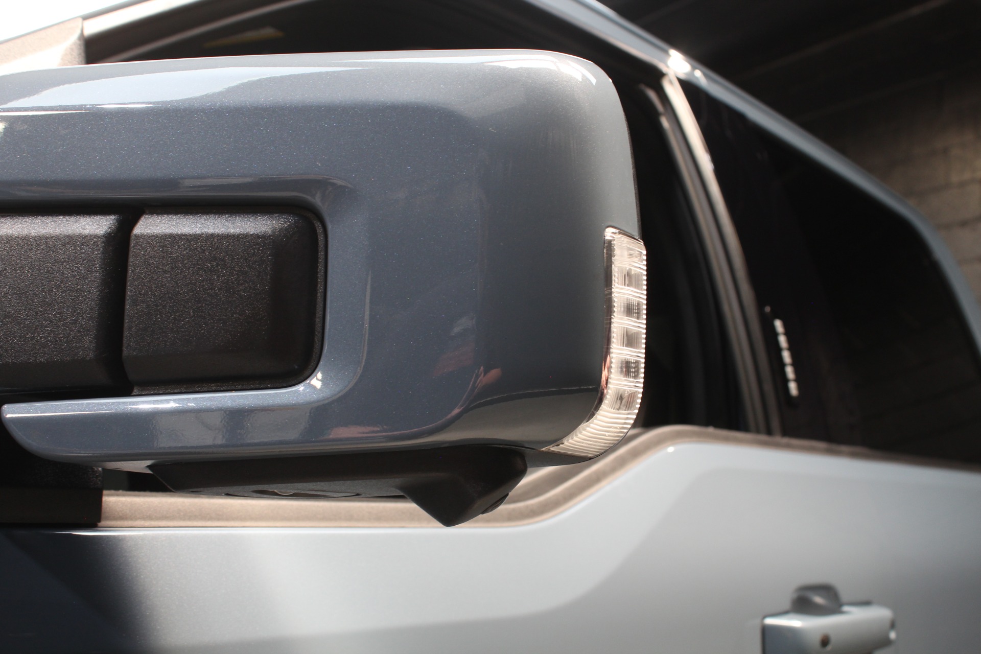 2023 Ford F-150 Raptor - Photo 28