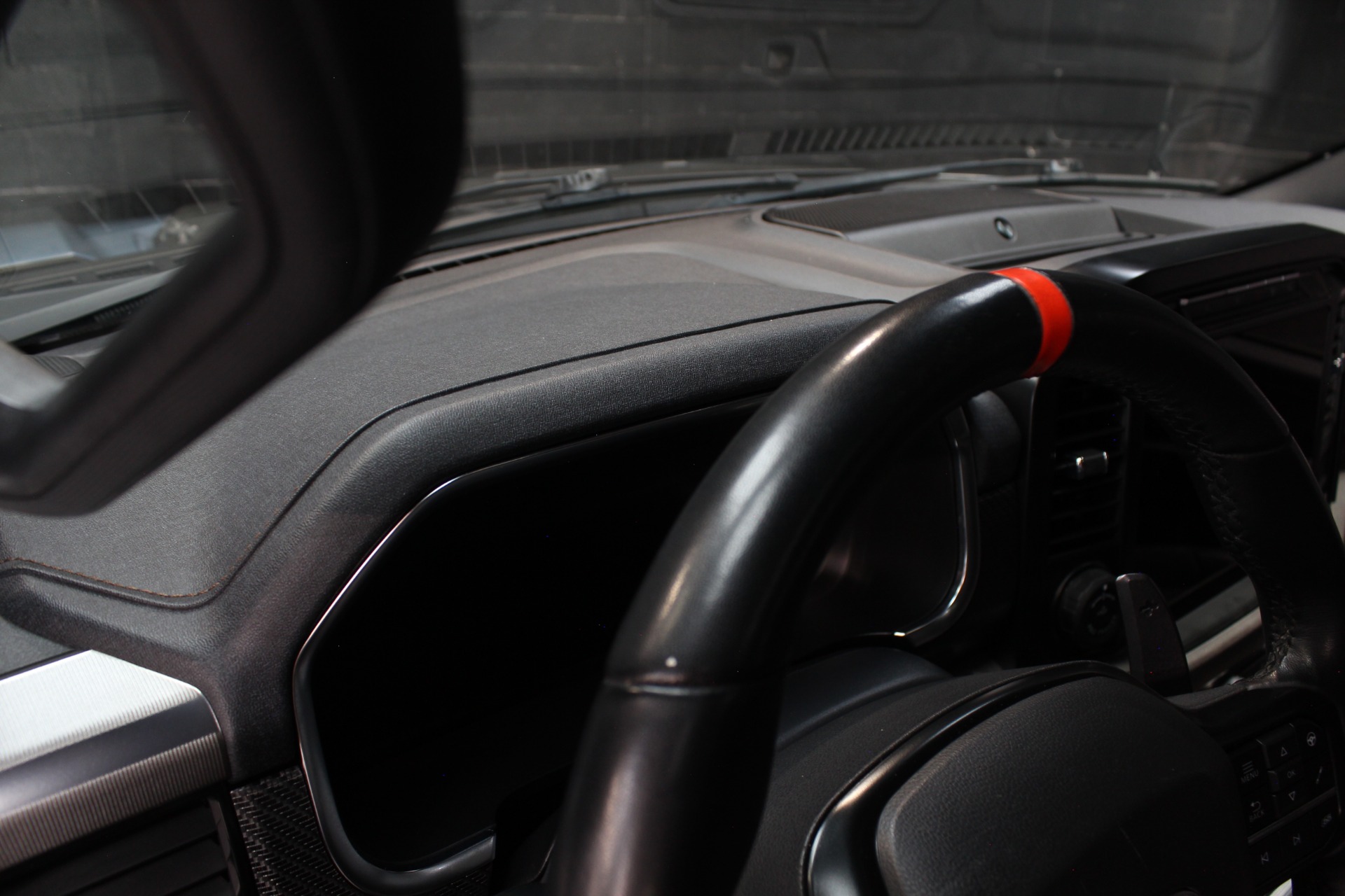 2023 Ford F-150 Raptor - Photo 44