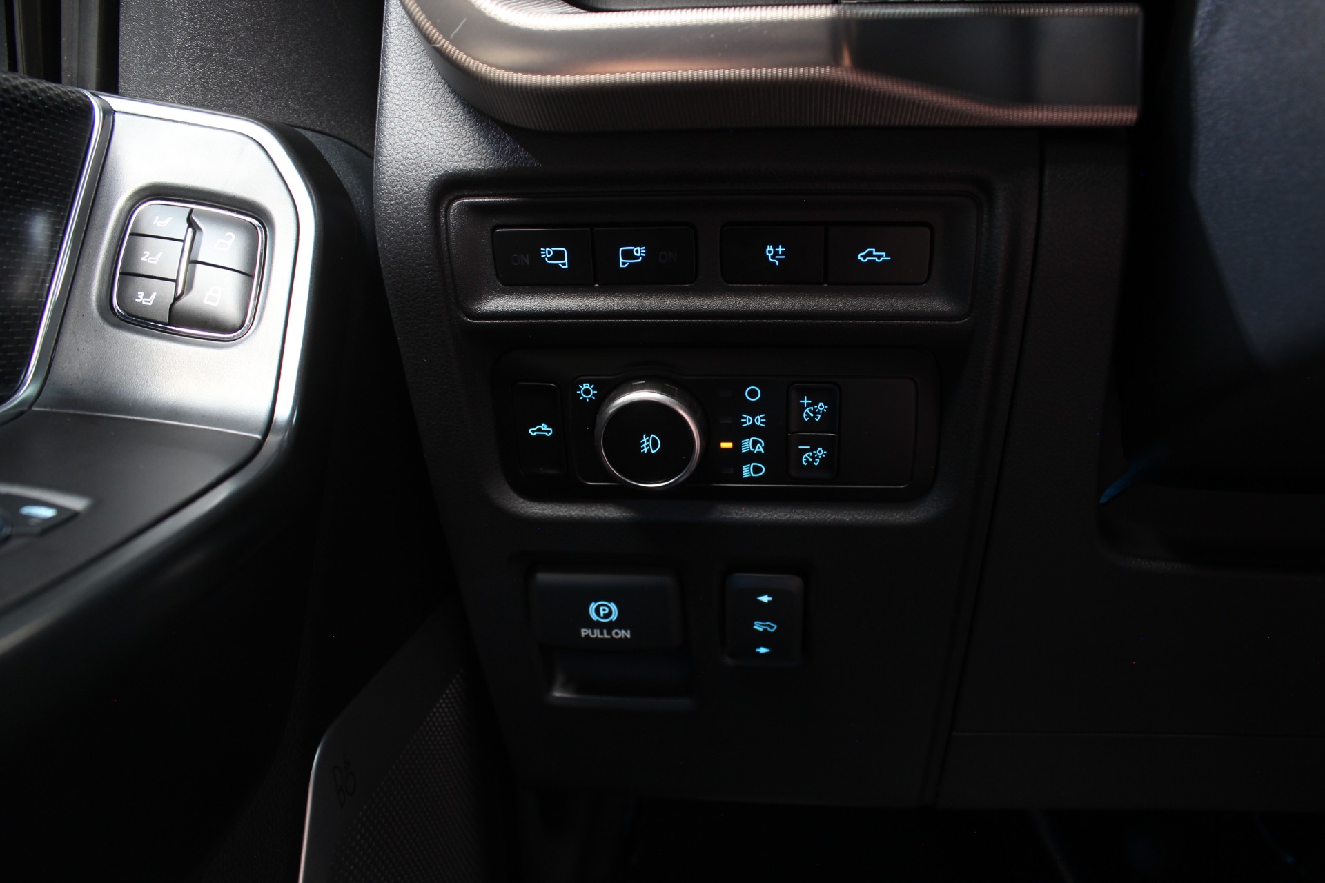 2023 Ford F-150 Raptor - Photo 91